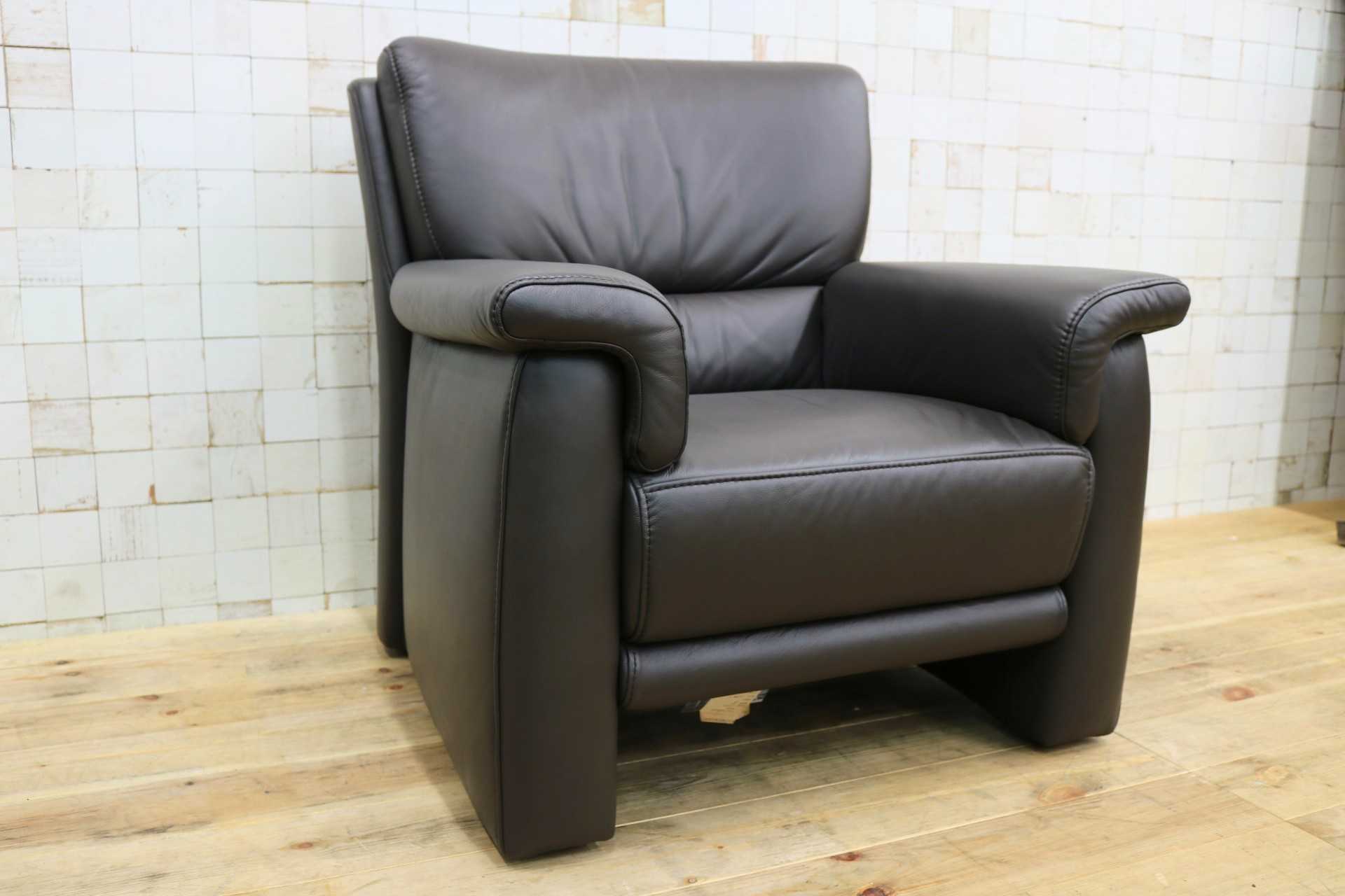 GMIK305○himolla / ヒモラ ベルク 1人掛けソファ シングルソファ 総革 ダークブラウン 最高級 ドイツ IDC大塚家具 定価約21.3万
