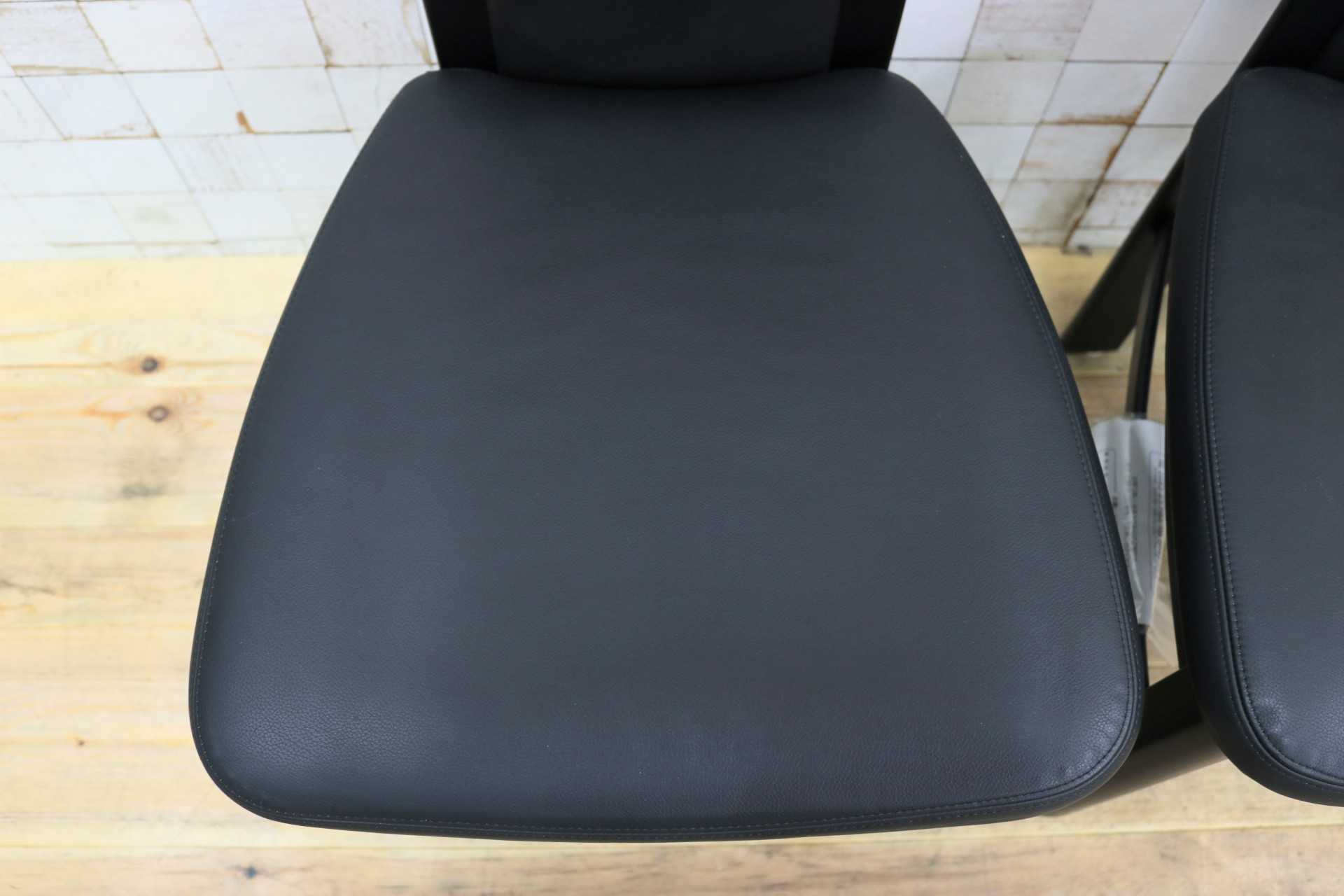 GMIK661B◯karimoku / カリモク CE35 ダイニングチェア 2脚セット ハイバックチェア 本革 スタイリッシュ モダン シンプル 国産家具 展示品