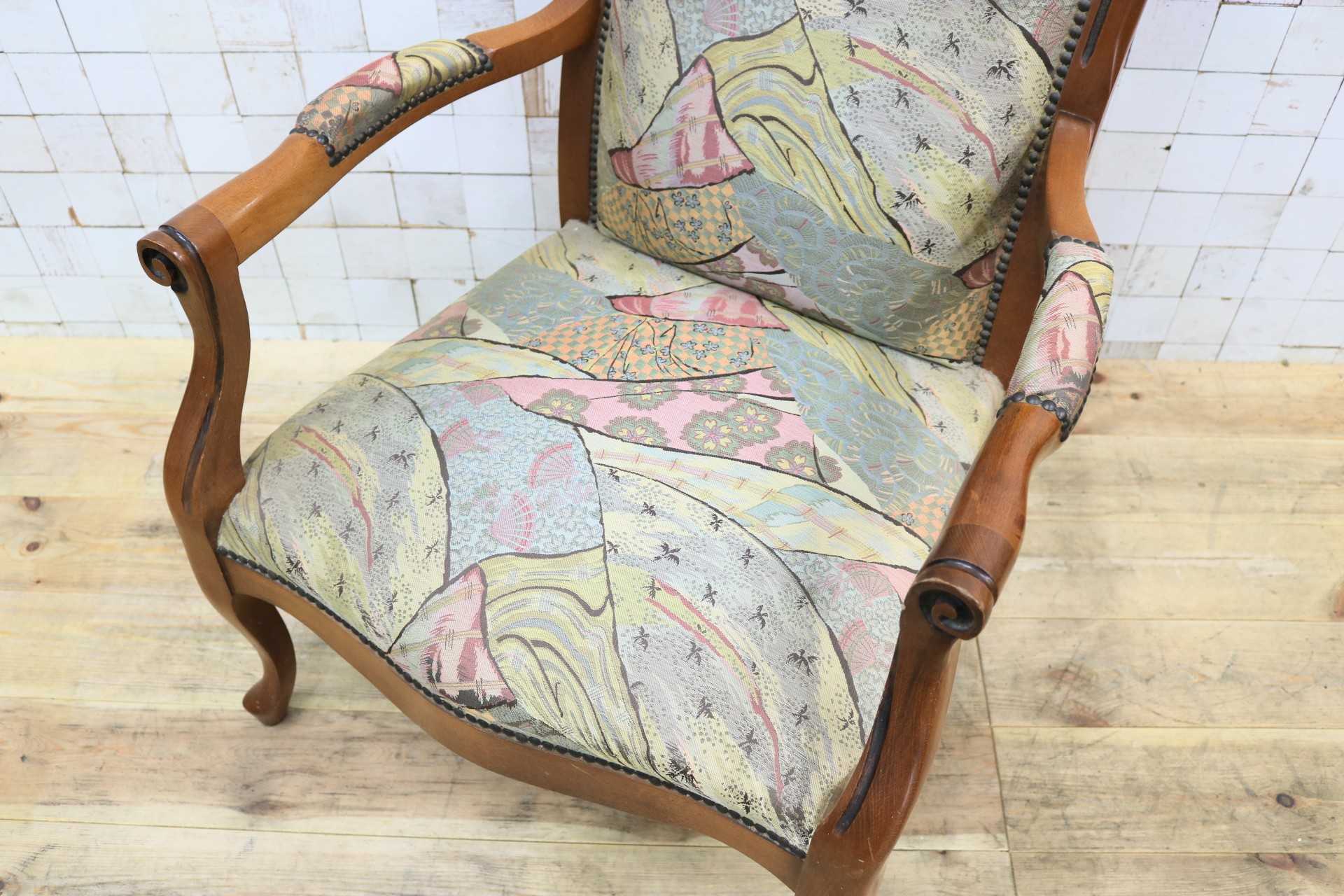 GMIK583○イタリア製 サロンチェア 椅子 アームチェア ファブリック 鋲打ち 猫脚 クラシック ヨーロピアン アンティーク調 ロココ調