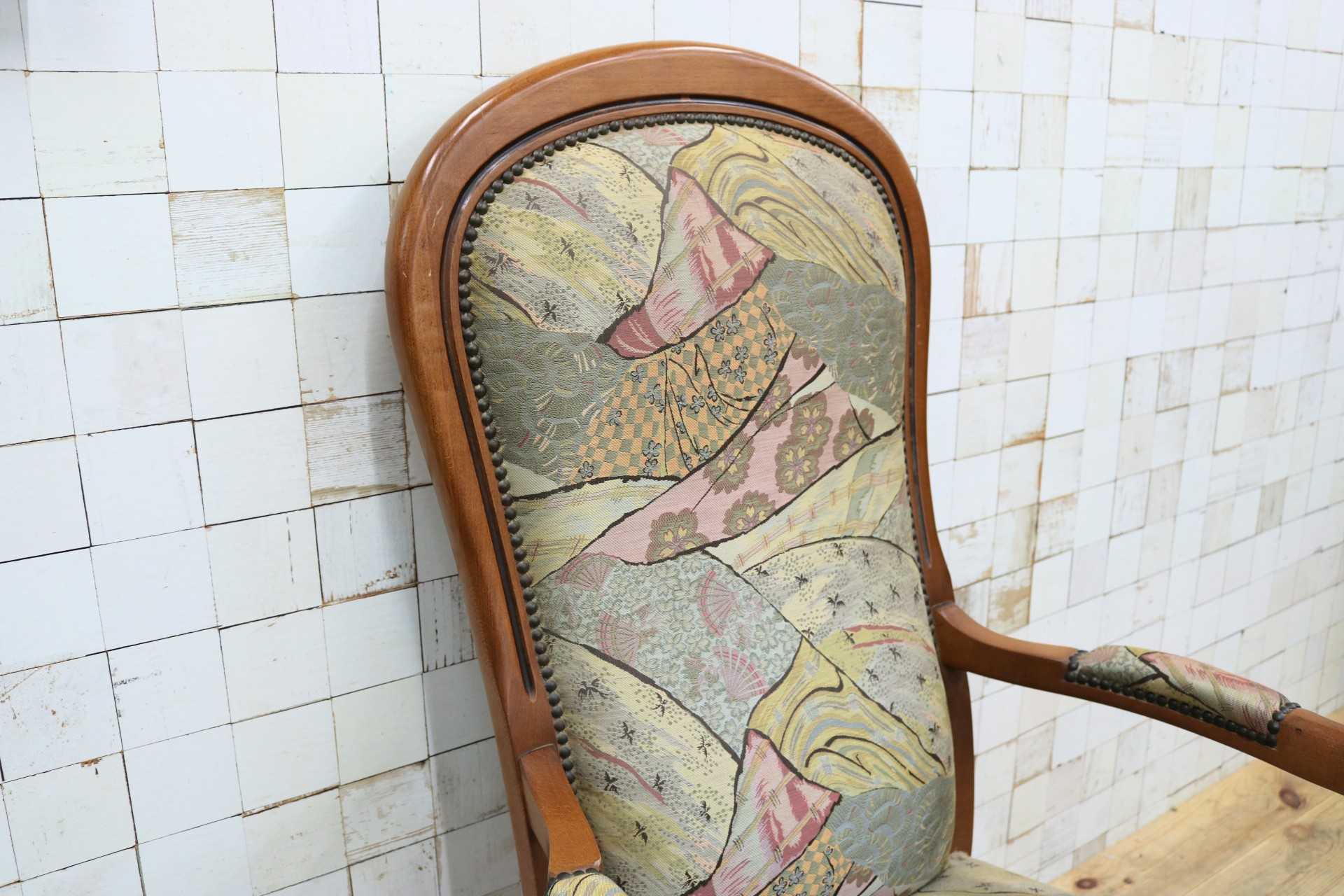 GMIK583○イタリア製 サロンチェア 椅子 アームチェア ファブリック 鋲打ち 猫脚 クラシック ヨーロピアン アンティーク調 ロココ調