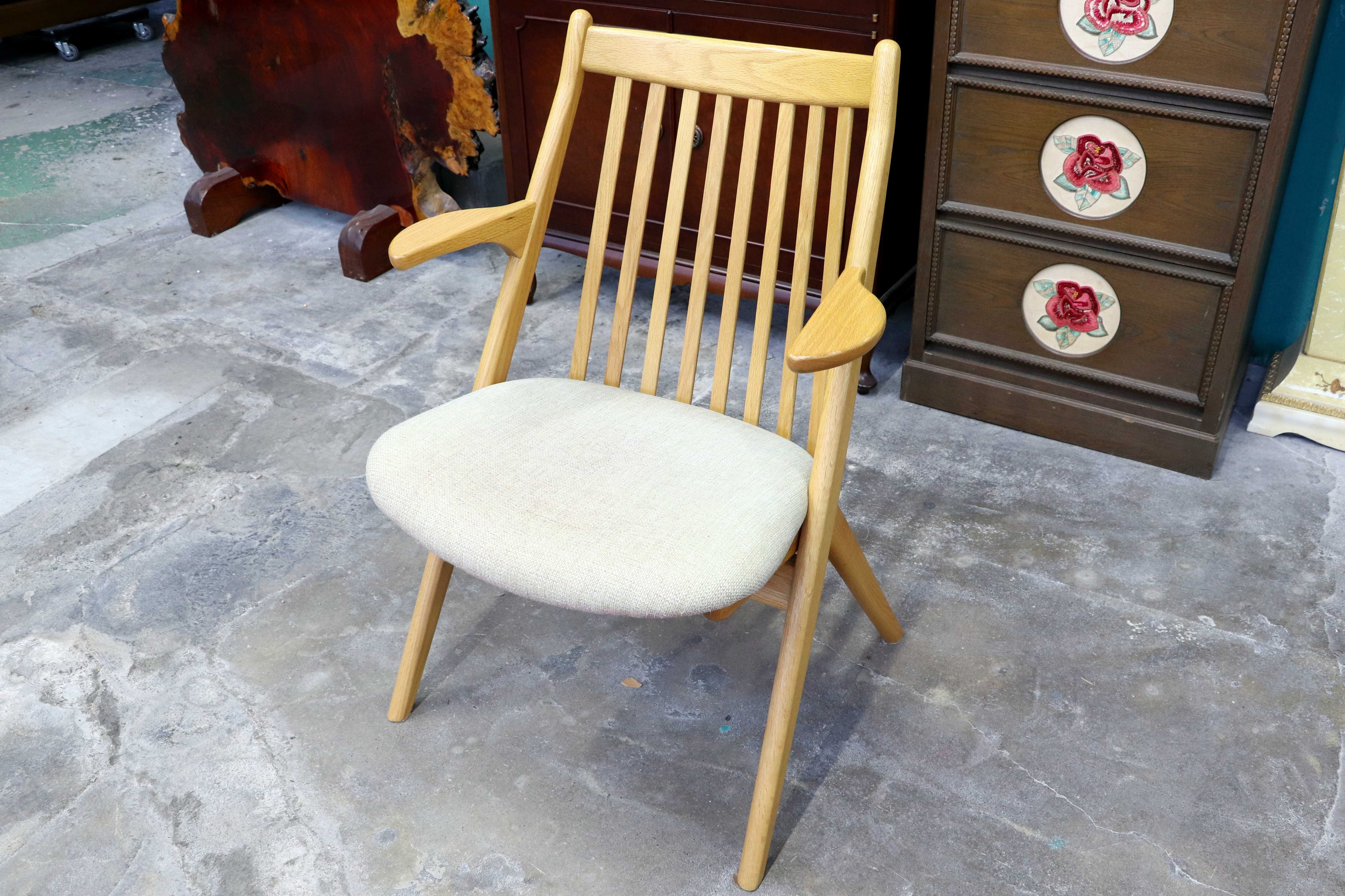 GMIS452A○HIDAKAGU / 飛騨家具 高山Wood Studio ウッドスタジオ Gallia ガリア アームチェア ダイニングチェア オーク材 国産家具 展示品