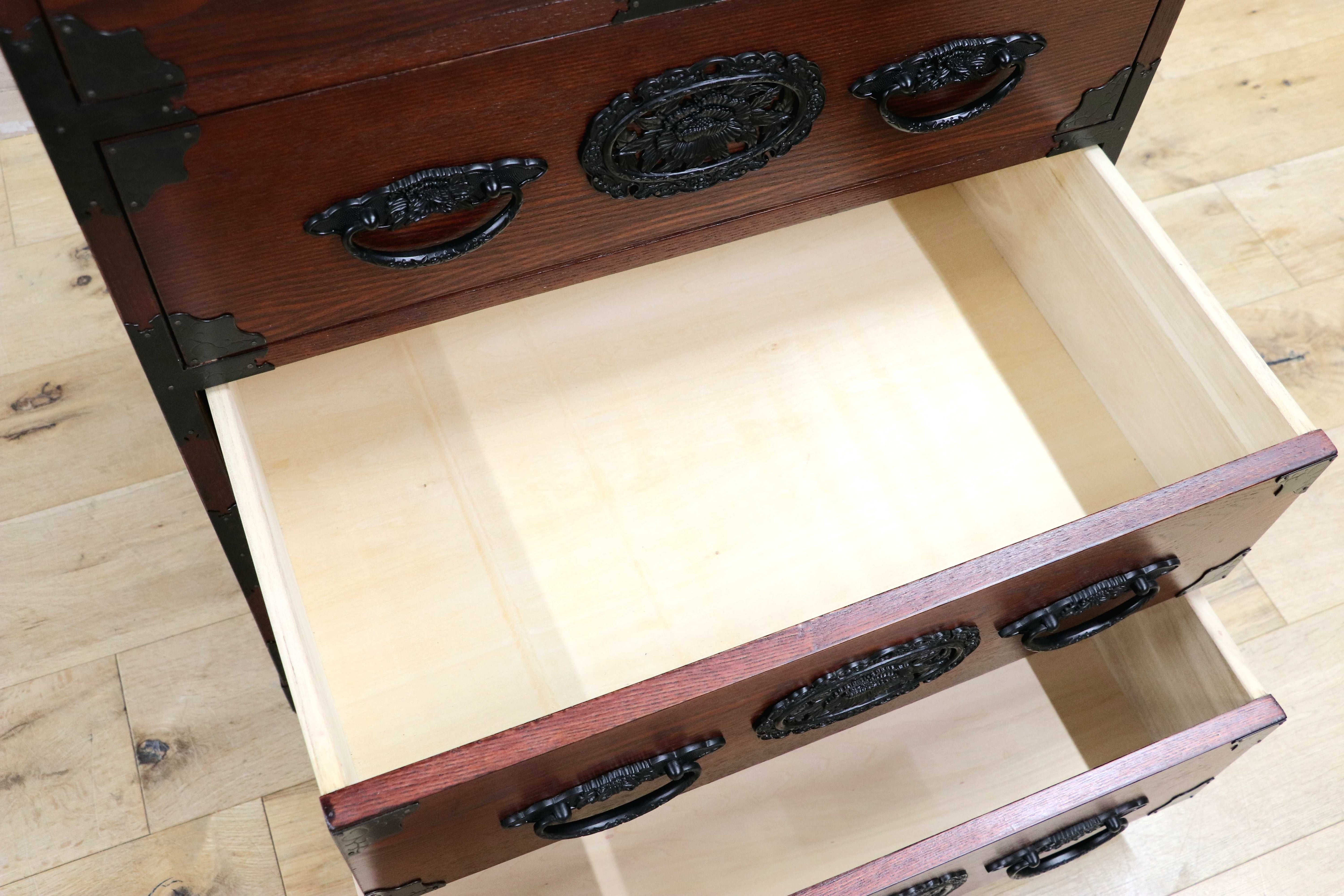 GMIS481B○民芸家具 欅材 整理箪笥 時代箪笥 4段チェスト 鉄金具 和家具 和モダン 小物収納 レトロ アンティーク調 和室 古民家