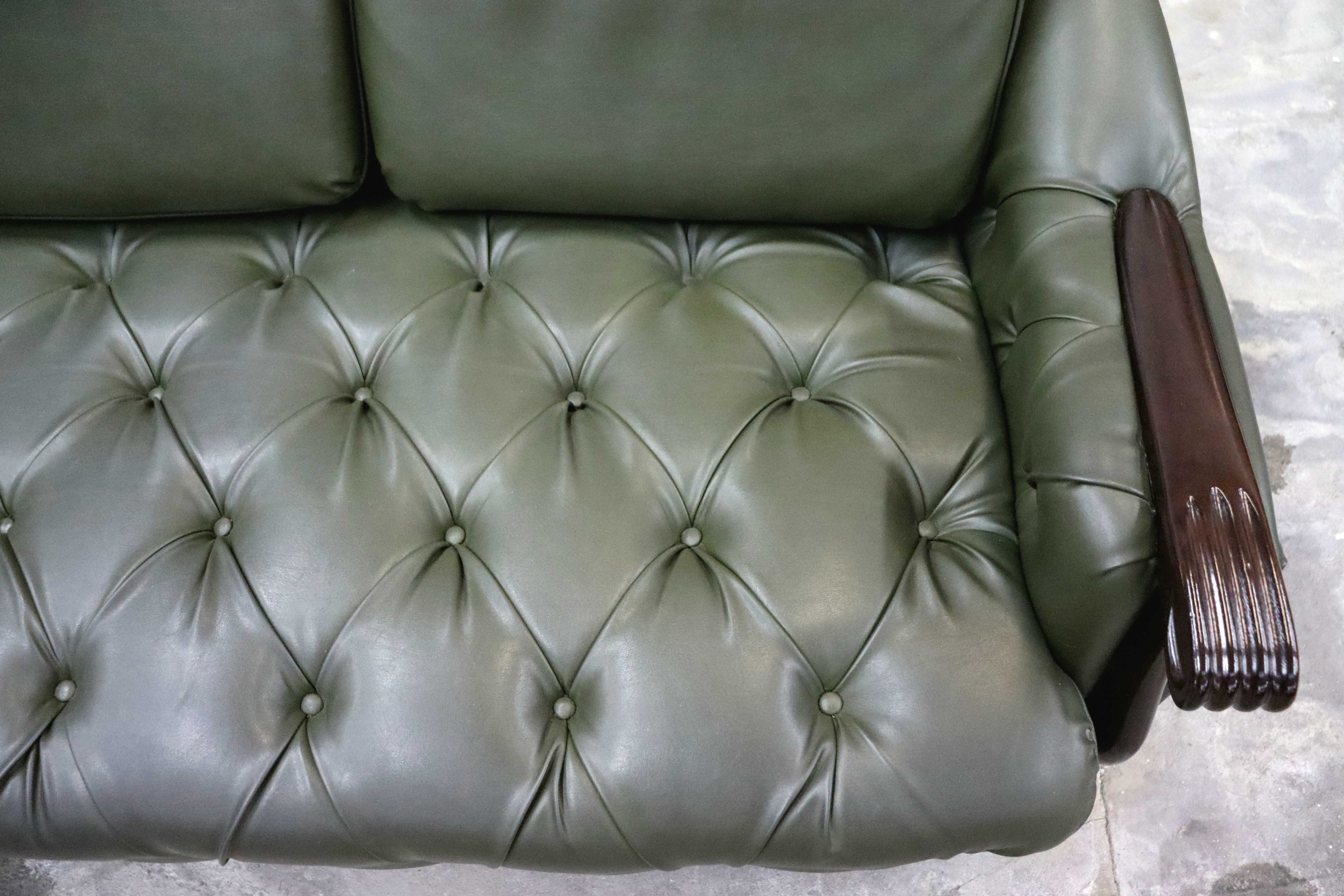 GMIK819○maruni / マルニ ベルサイユ 3人掛けソファ 3Pソファ 合皮 木製アーム クラシック エレガント 応接 ボタンタフティング 国産家具