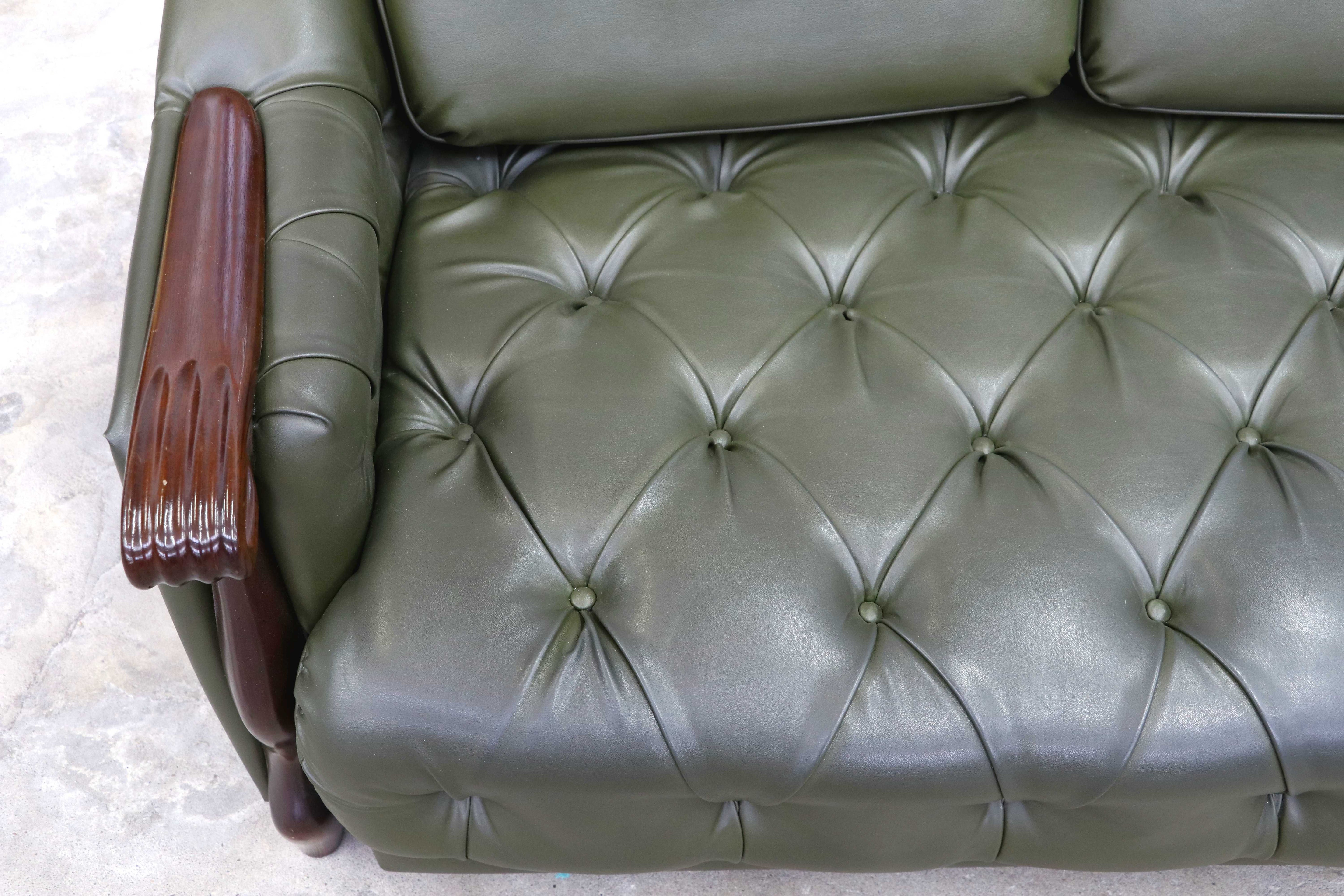 GMIK818○maruni / マルニ ベルサイユ 3人掛けソファ 3Pソファ 合皮 木製アーム クラシック エレガント 応接 ボタンタフティング 国産家具