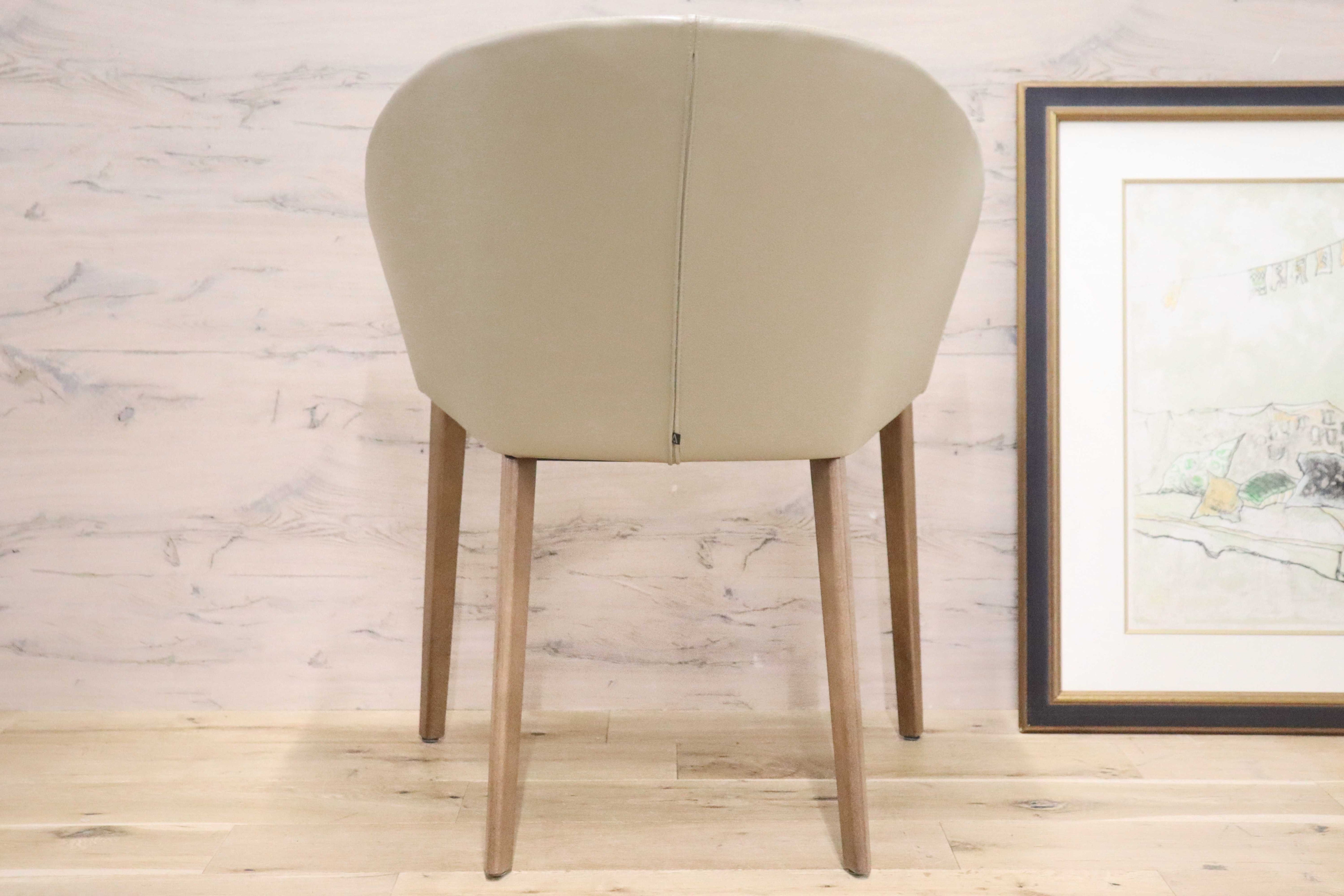 GMGN421W○Andreu World / アンドリュー・ワールド Brandy アームチェア 椅子 本革 レザー ベージュ モダン 定価約20万 展示品