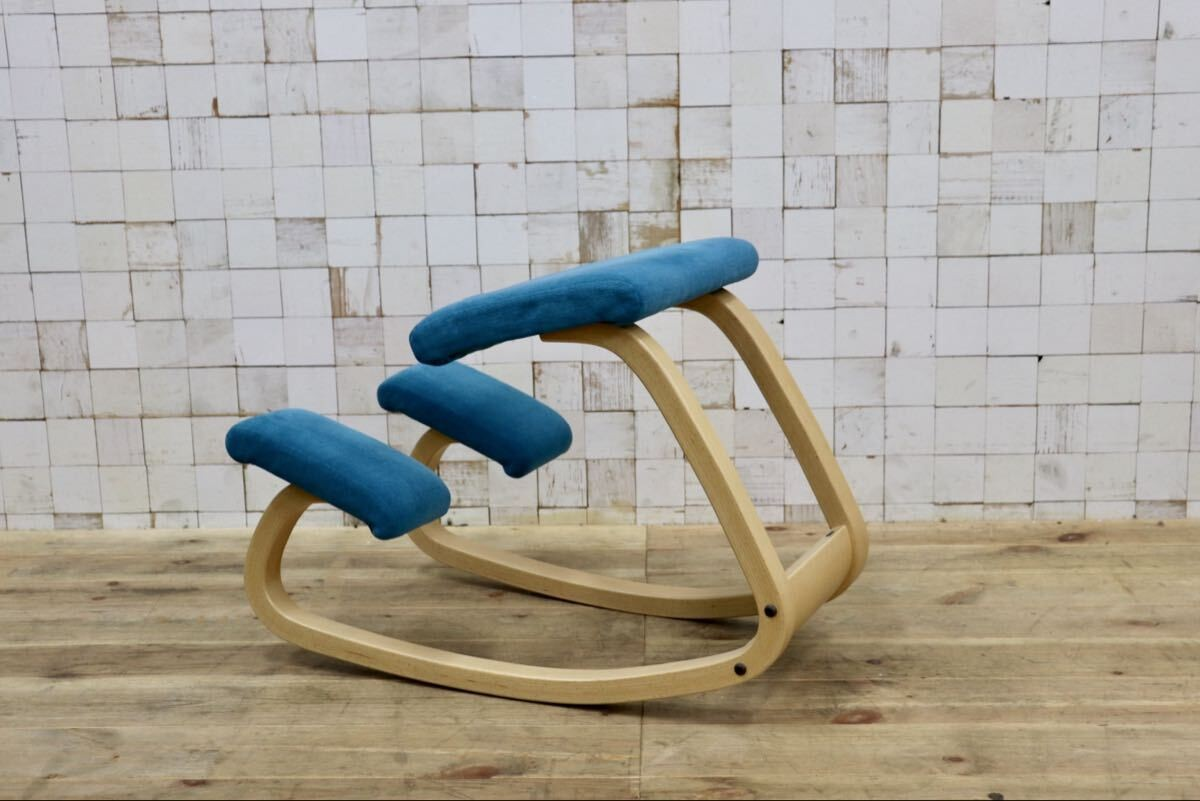GMIK879〇VARIER / ヴァリエール バランスチェア 椅子 北欧 木部ナチュラル ブルー 定価約8.8万