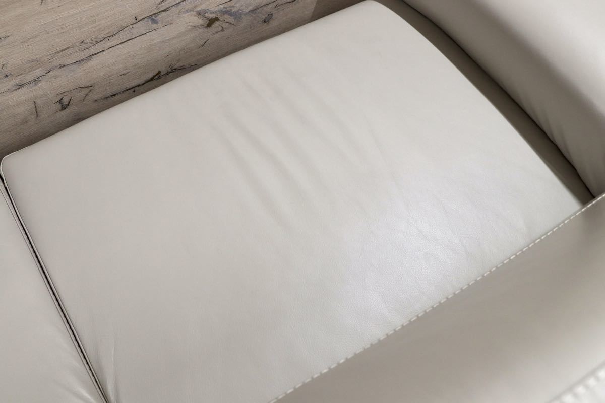 GMGK302○Acme Furniture Pacific Palisades Sofa 2.5人掛けソファ ラブソファ オフホワイト モダン 総本革 約37万 展示品