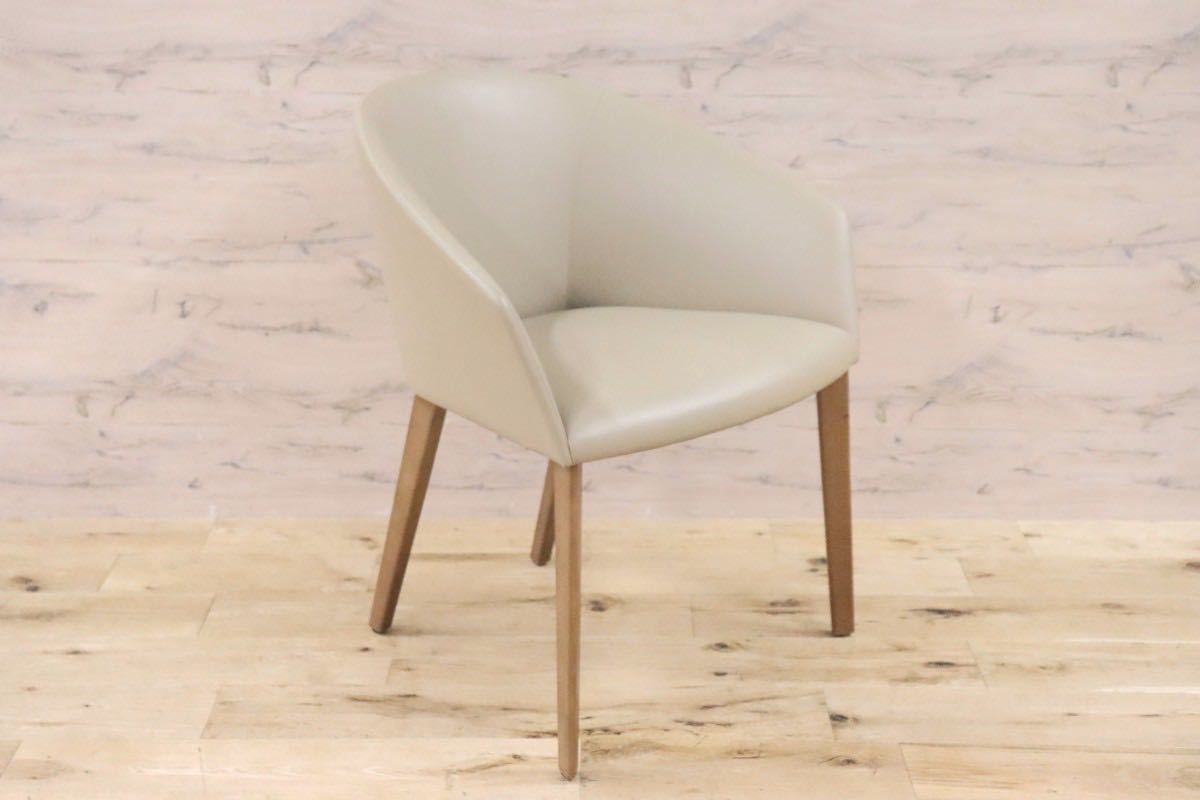 GMGN421B○Andreu World / アンドリュー・ワールド Brandy アームチェア 椅子 本革 レザー ベージュ モダン 定価約20万 展示品