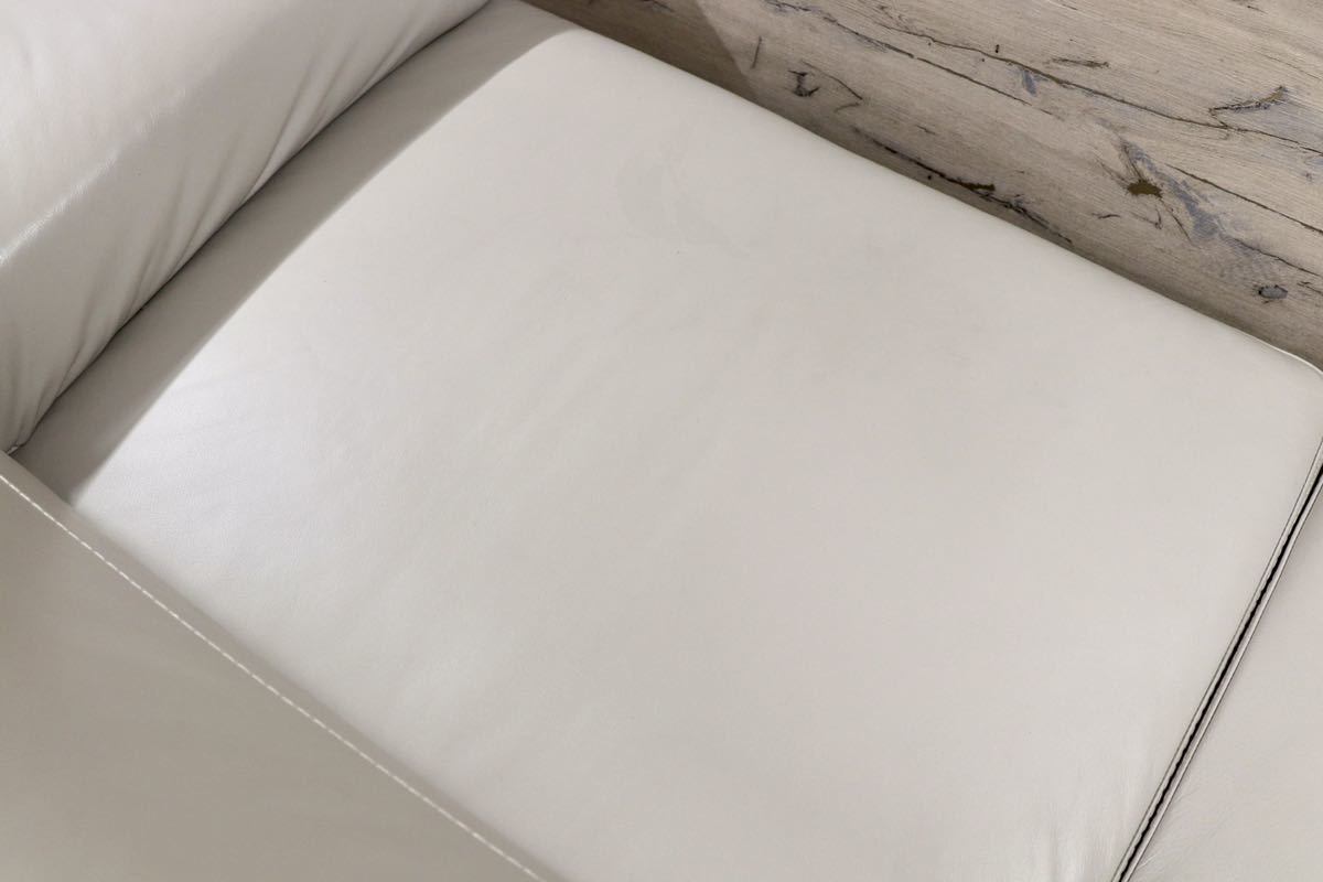 GMGK302○Acme Furniture Pacific Palisades Sofa 2.5人掛けソファ ラブソファ オフホワイト モダン 総本革 約37万 展示品