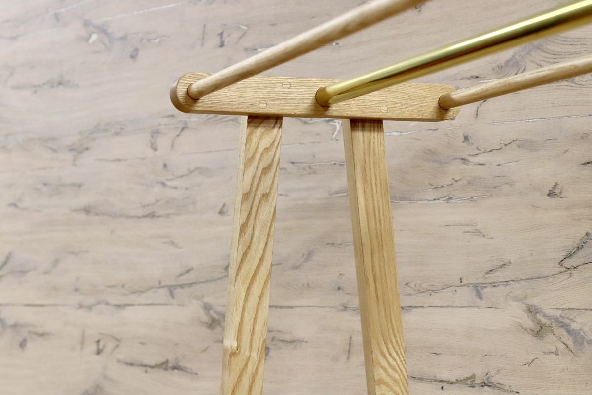 GMFS156A○北欧モダン シェルフ ラック リビング収納 タモ材 飾り棚 ナチュラル ハンガーラック オープンシェルフ 展示品