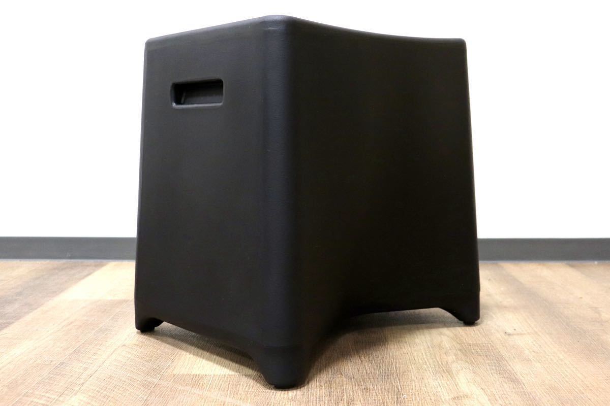GMGN334A○Kian Furniture / キアン Rumble stool ランブル スツール 腰掛け 椅子 プラスチック ブラック デザイナーズ家具 モダン 展示品