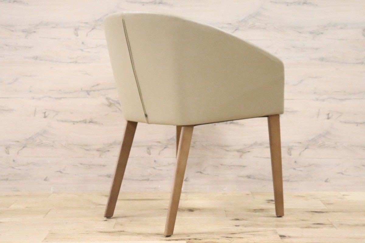 GMGN421B○Andreu World / アンドリュー・ワールド Brandy アームチェア 椅子 本革 レザー ベージュ モダン 定価約20万 展示品