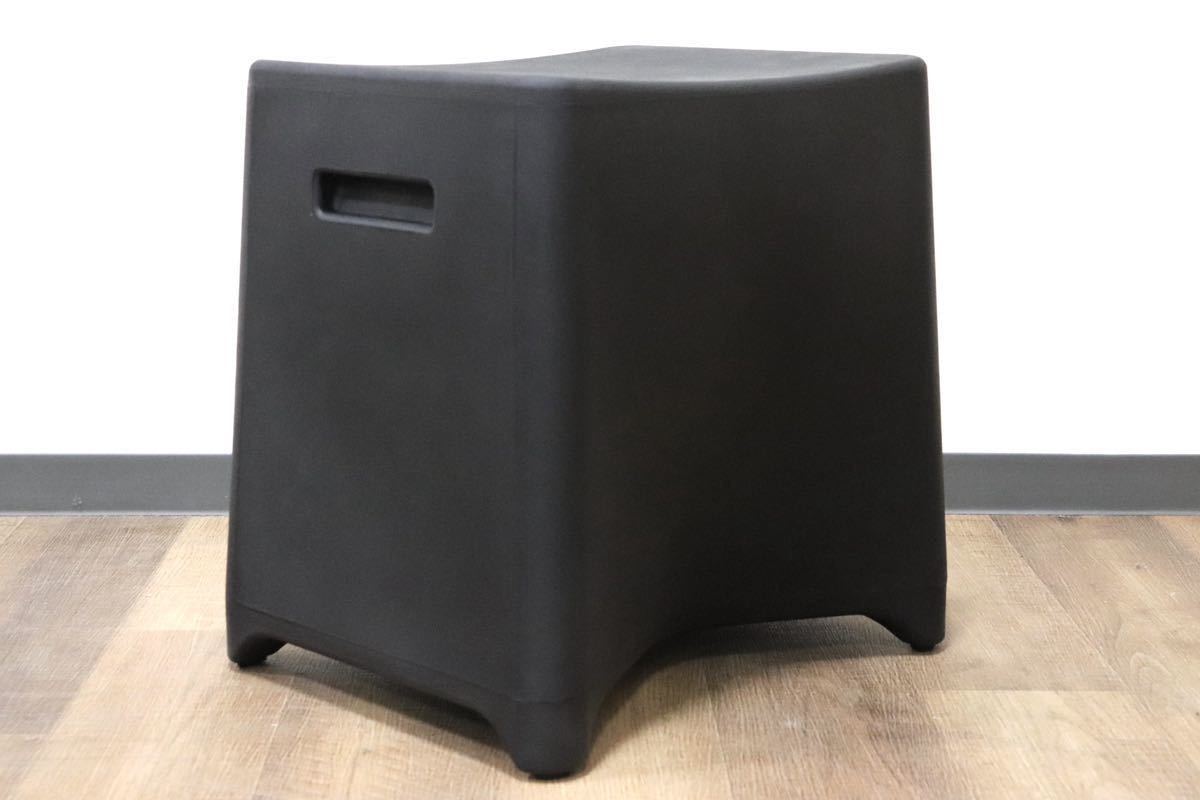 GMGN334B○Kian Furniture / キアン Rumble stool ランブル スツール 腰掛け 椅子 プラスチック ブラック デザイナーズ家具 モダン 展示品