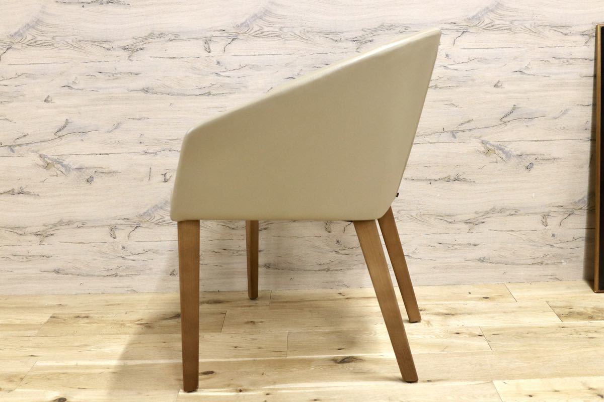 GMGN421A○Andreu World / アンドリュー・ワールド Brandy アームチェア 椅子 本革 レザー ベージュ モダン 定価約20万 展示品