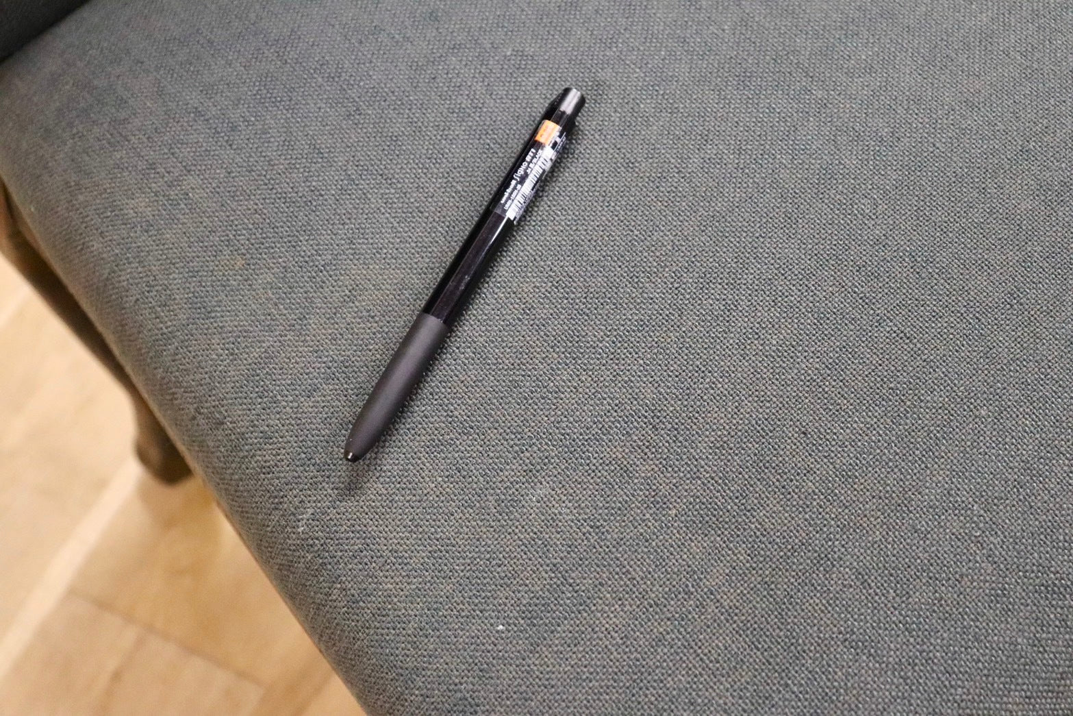 GMHN45B○Ashley Furniture / アシュレイ トゥルーデル ダイニングチェア 食卓椅子 ファブリック クラシック アメリカ モダン 展示品