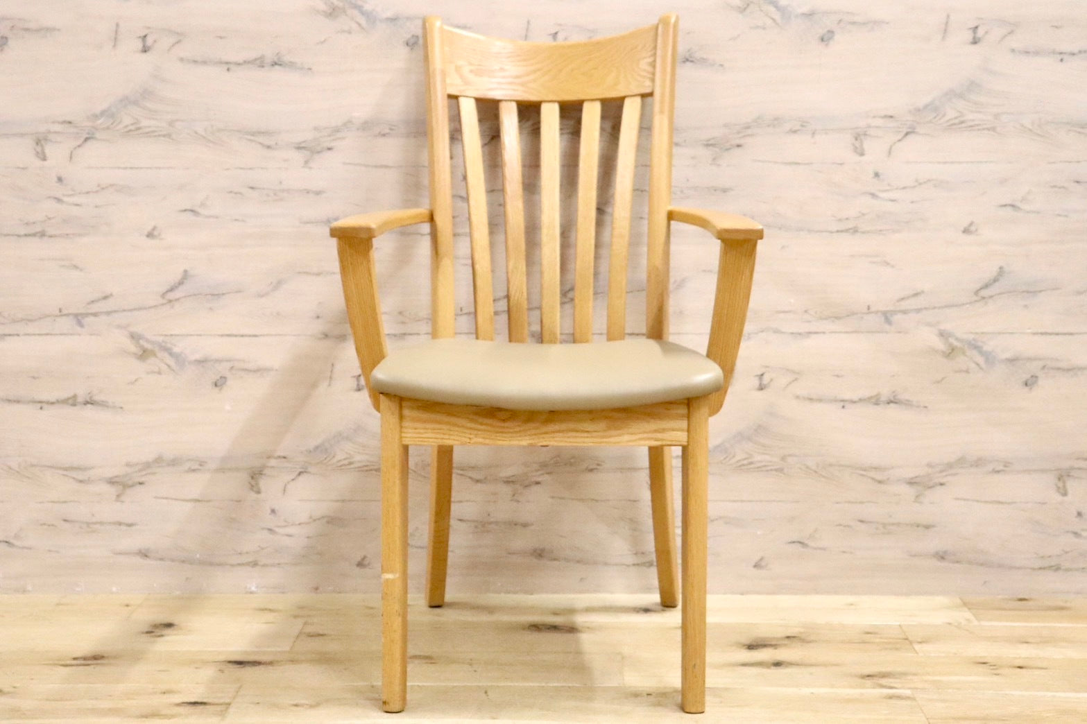 GMHS285B○NAGANO INTERIOR/ナガノインテリア アームチェア 食卓椅子 ダイニングチェア 合皮 オーク材 北欧スタイル