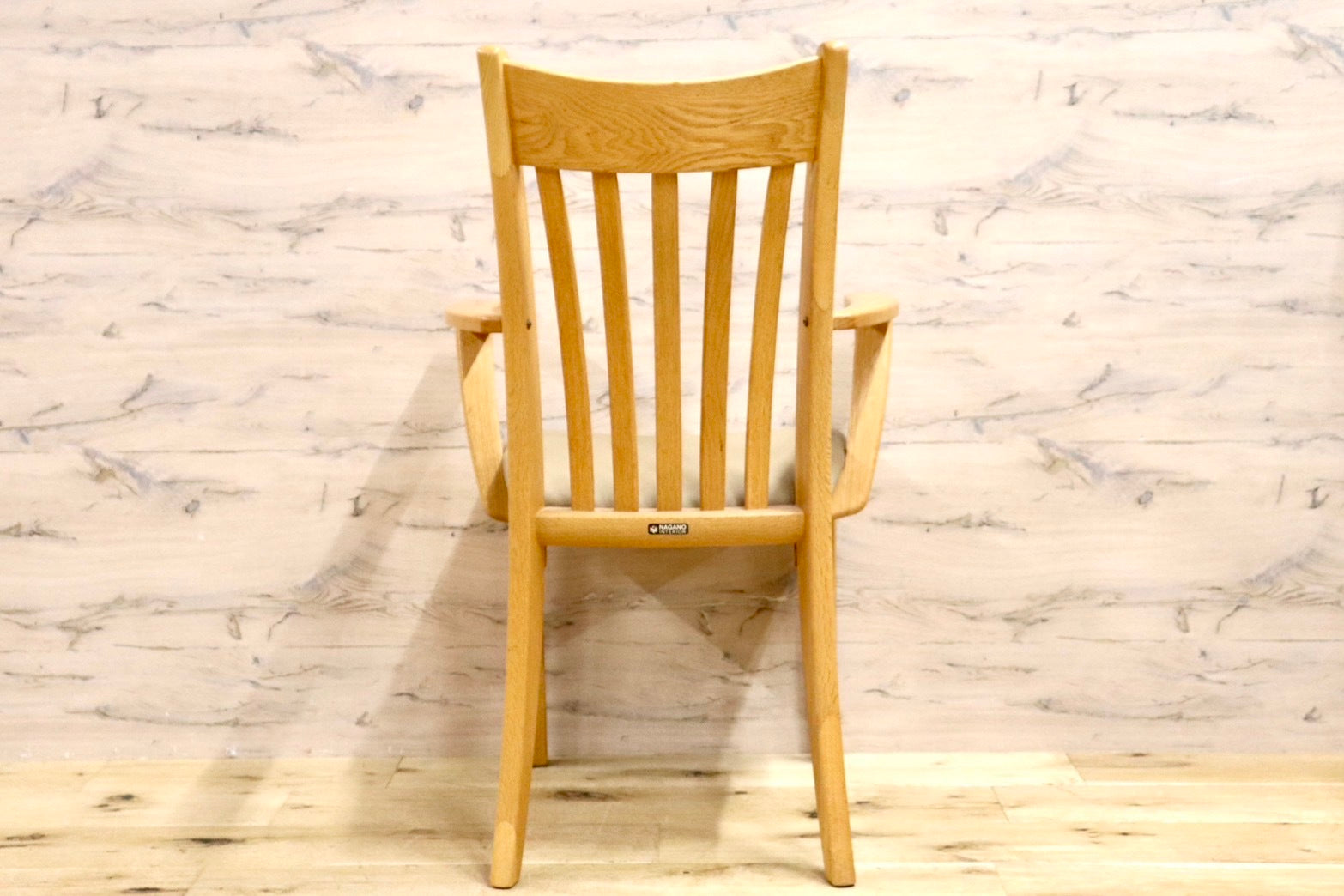 GMHS285B○NAGANO INTERIOR/ナガノインテリア アームチェア 食卓椅子 ダイニングチェア 合皮 オーク材 北欧スタイル