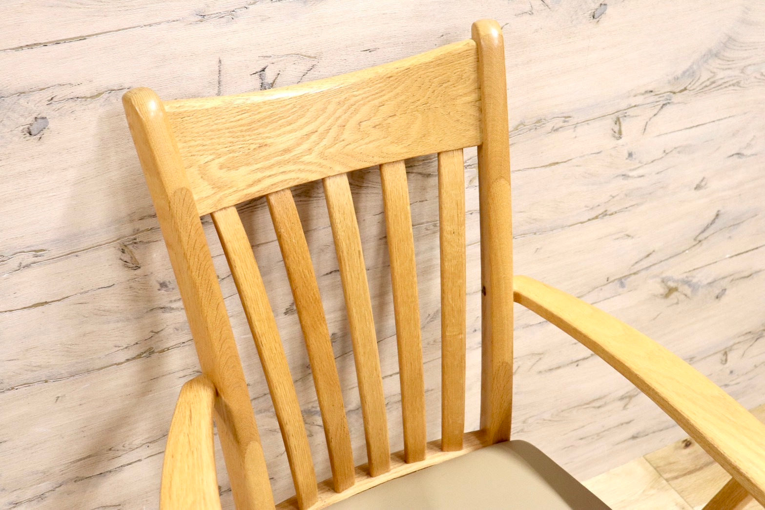 GMHS285B○NAGANO INTERIOR/ナガノインテリア アームチェア 食卓椅子 ダイニングチェア 合皮 オーク材 北欧スタイル