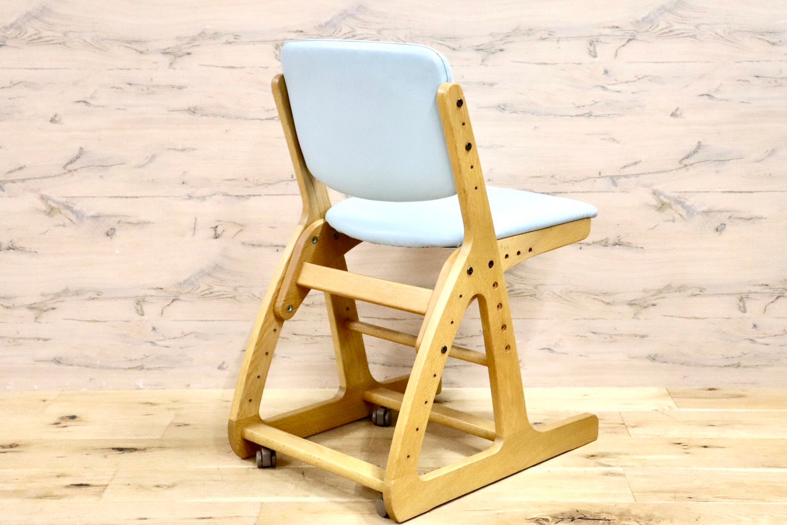 GMHN118A○浜本工芸 デスクチェア 学習椅子 キッズチェア キャスター付き 高さ調整 ライトブルー 天然木 ナチュラル 合皮