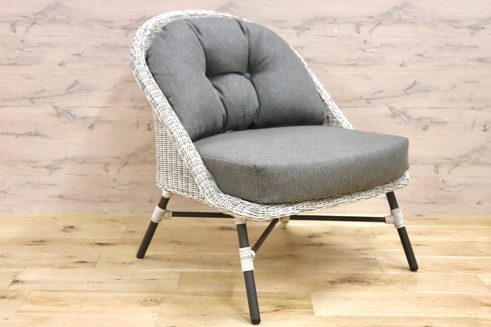 GMHN175B○CHERRY FURNITURE / 桜屋工業 カンブリス ガーデンチェア 屋外使用可能 展示未使用品 定価約6万円