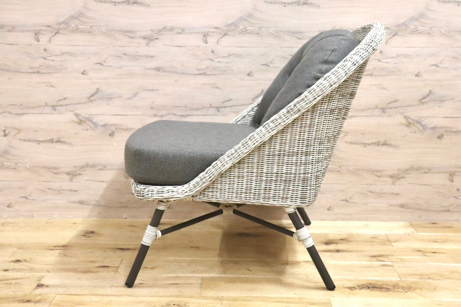 GMHN175B○CHERRY FURNITURE / 桜屋工業 カンブリス ガーデンチェア 屋外使用可能 展示未使用品 定価約6万円