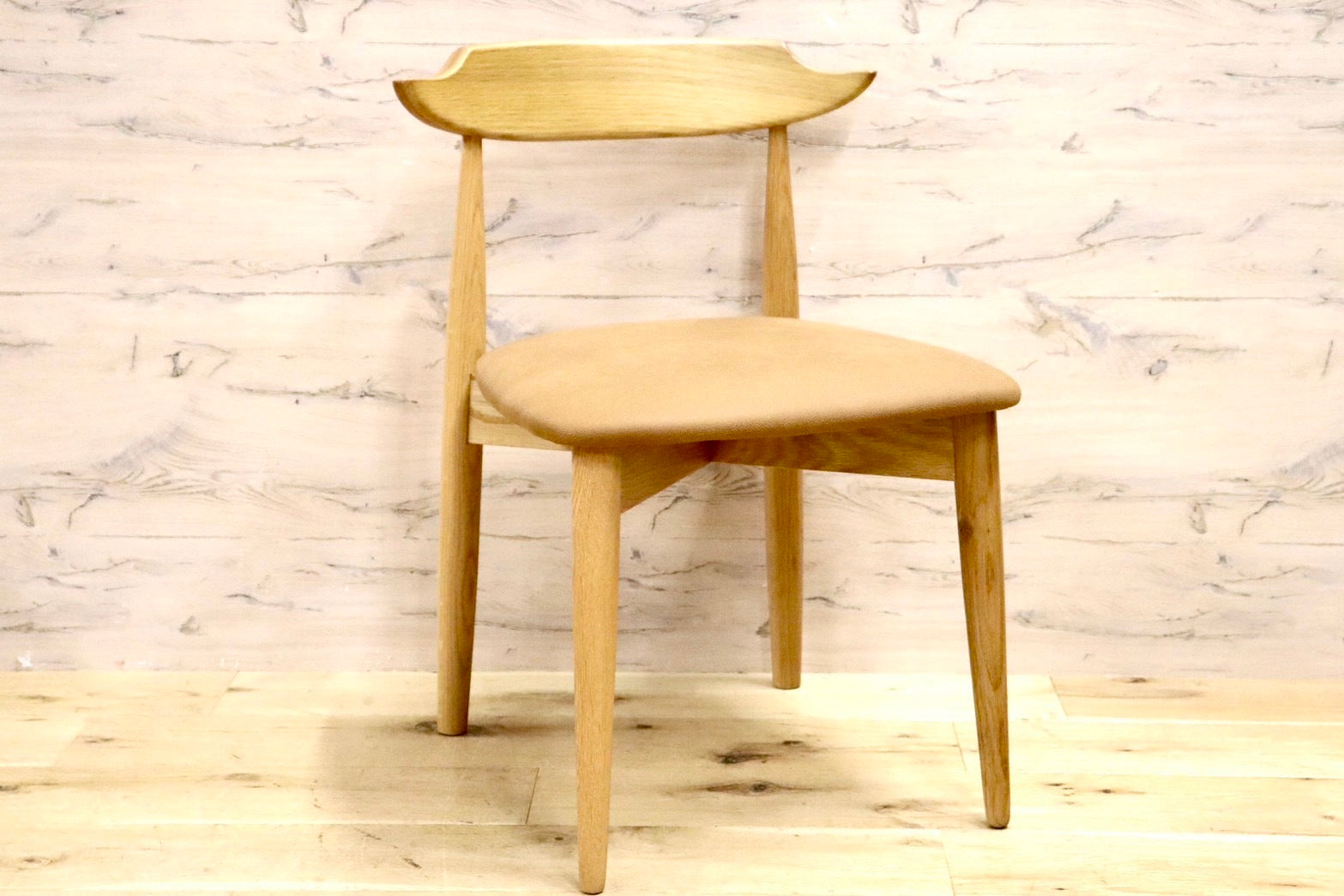 GMHN174B○CHERRY FURNITURE / 桜屋工業 ダイニングチェア DC-114N-LEX 天然木 ホワイトオーク 布(レザークロス) 展示未使用品 定価約3万円