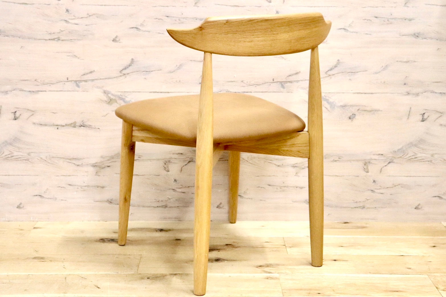 GMHN174C○CHERRY FURNITURE / 桜屋工業 ダイニングチェア DC-114N-LEX 天然木 ホワイトオーク 布(レザークロス) 展示未使用品 定価約3万円