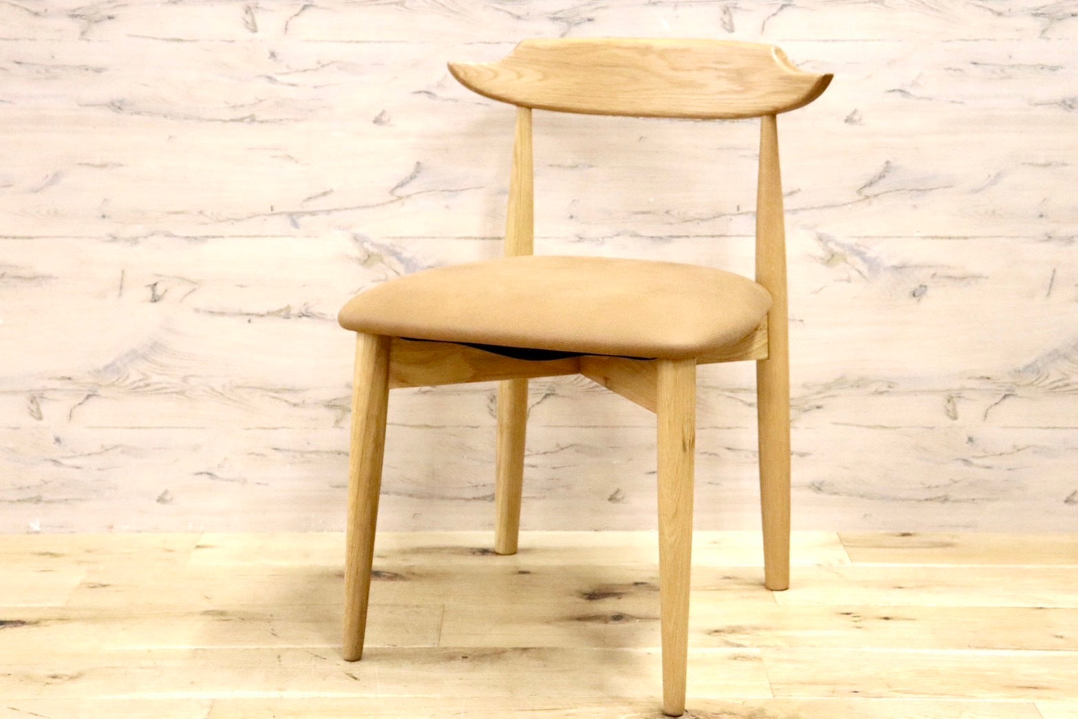 GMHN174D○CHERRY FURNITURE / 桜屋工業 ダイニングチェア DC-114N-LEX 天然木 ホワイトオーク 布(レザークロス) 展示未使用品 定価約3万円