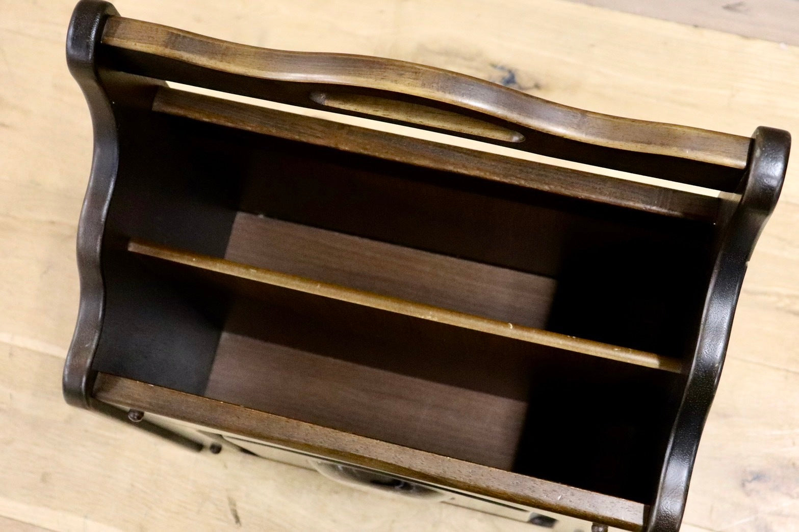 GMHF24○karimoku / カリモク マガジンラック ブックスタンド 木製 ブラウン 国産家具 アンティーク調