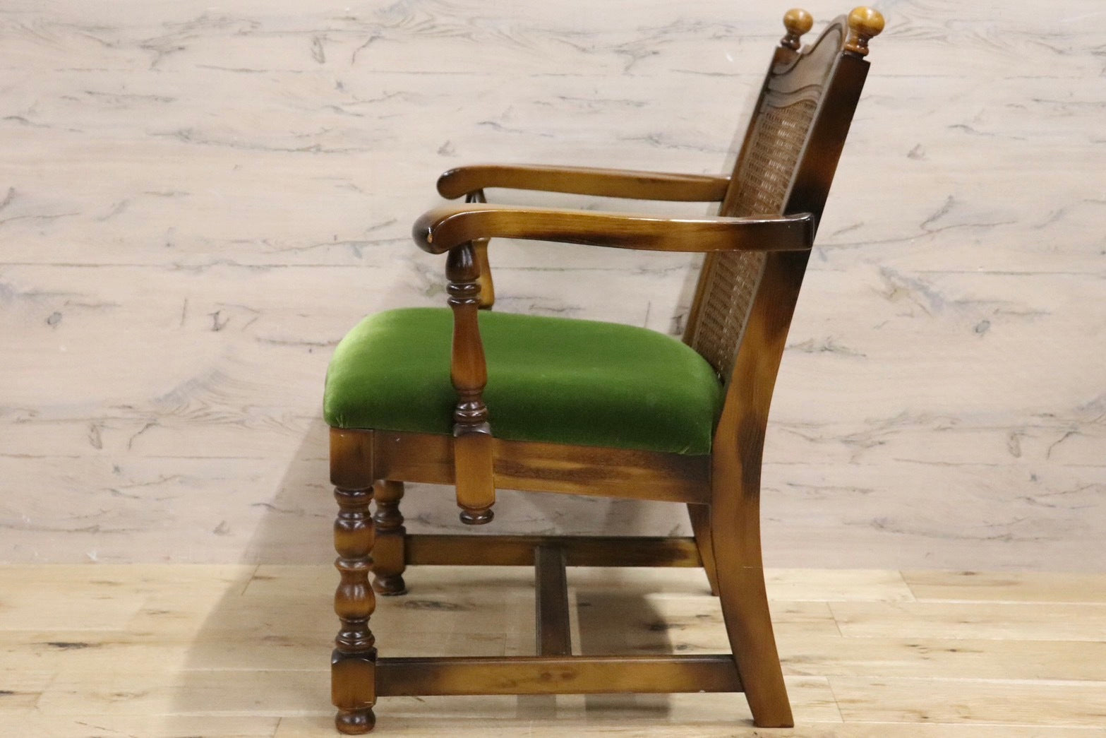 GMHK448A○karimoku / カリモク オールドカリモク コロニアル ラウンジチェア 椅子 シングルソファ ファブリック ベロア ブナ材