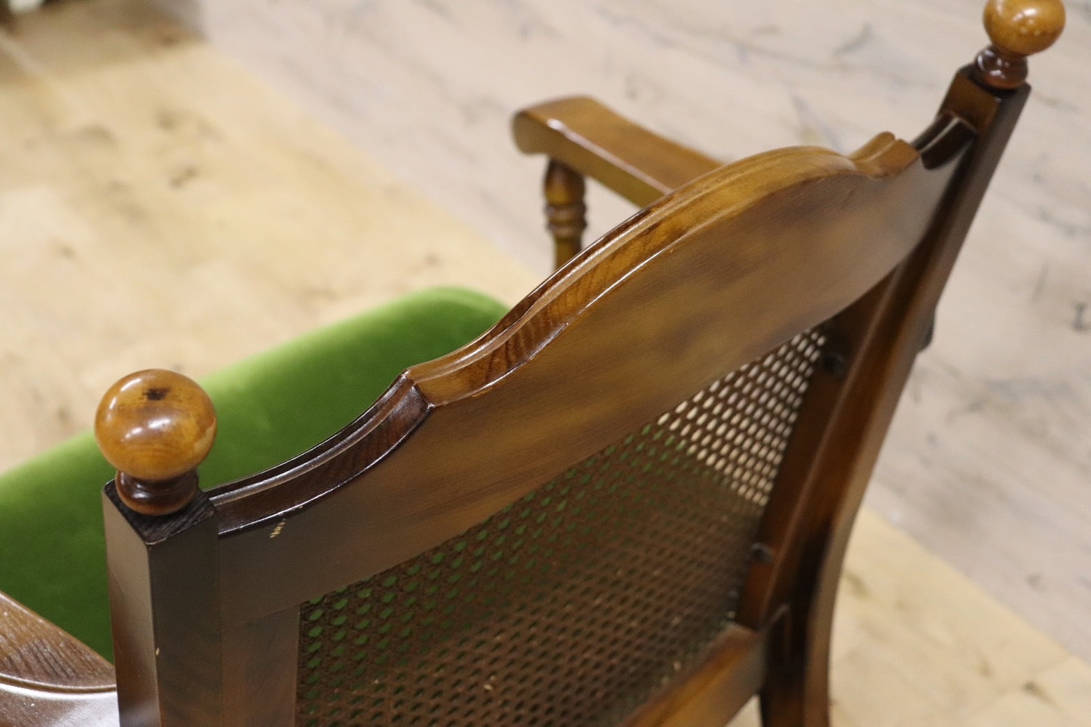 GMHK448A○karimoku / カリモク オールドカリモク コロニアル ラウンジチェア 椅子 シングルソファ ファブリック ベロア ブナ材