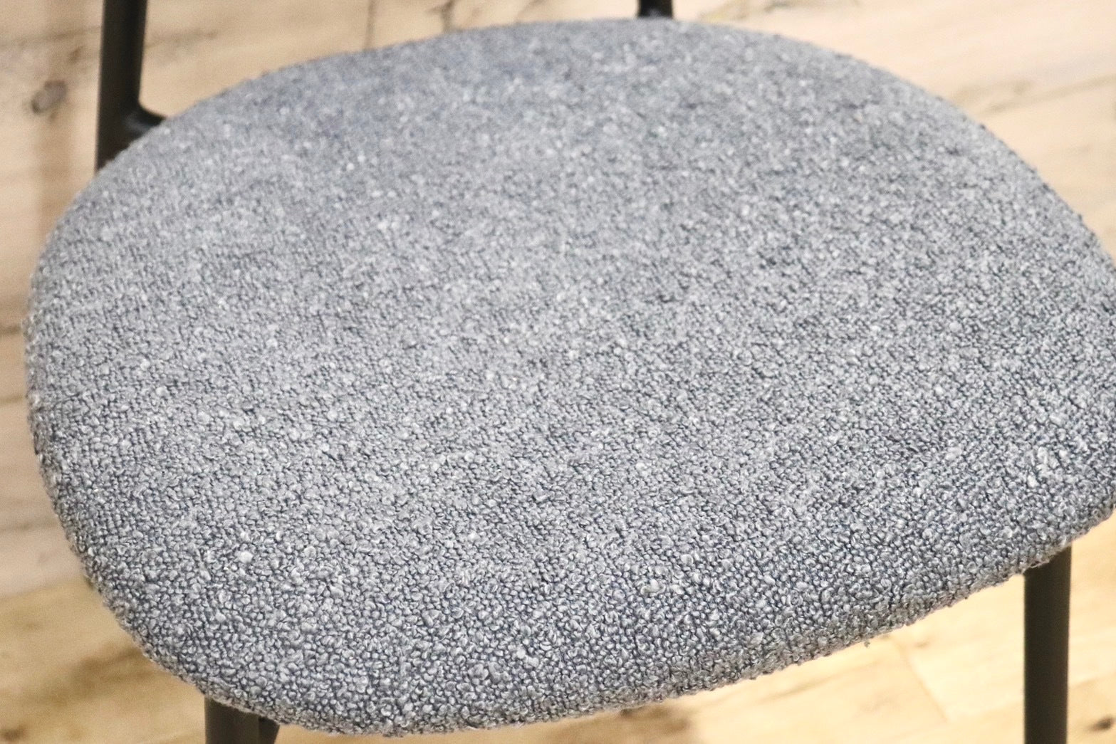 GMHN320D○ CHERRY FURNITURE / 桜屋工業 ダイニングチェア 椅子 スチールレッグ ファブリック モダン 展示未使用品