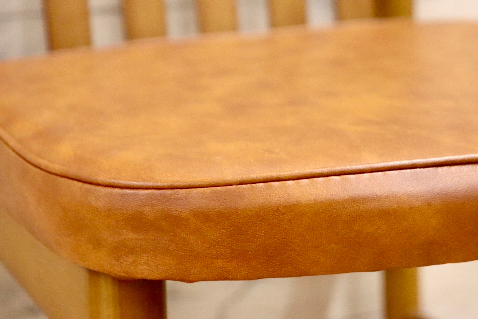 GMHH344B○MATSUDA / 松田家具 ダイニングチェア 食卓椅子 ライトブラウン 合皮 大川家具 レトロ アンティーク 昭和レトロ 在庫品