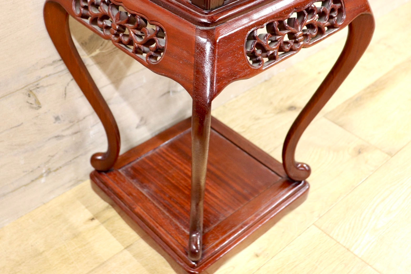 GMHS473○karimoku / カリモク 透かし彫り 木製 天然木 花台 飾り台 香炉台 猫脚飾台 香炉台 盆栽台 レトロ オールドカリモク