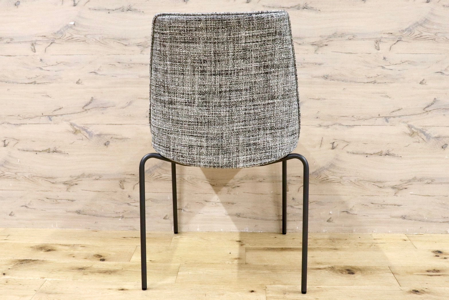 GMHH398D○HUKLA / フクラ LINTE ファブリック モダン ダイニングチェア 椅子 チェア アームレスチェア 定価約6万 モデルルーム展示品