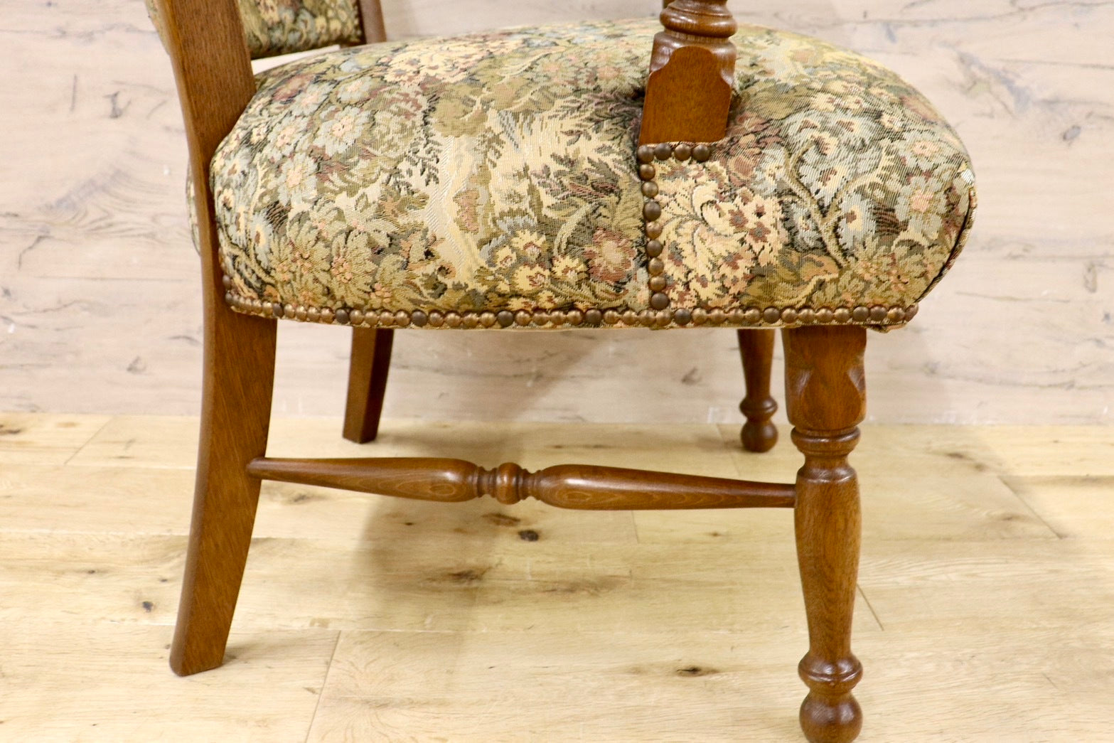 GMHK577B○karimoku / カリモク アームチェア ラウンジチェア 椅子 イス ファブリック 花柄 カントリー レトロ 国産家具 稀少