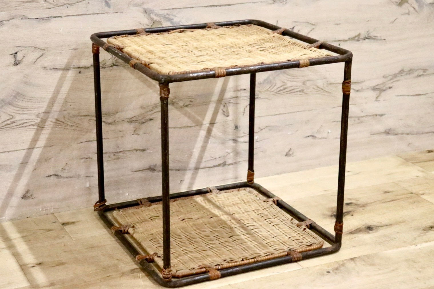 GMHH388B○アジアン サイドテーブル 花台 飾り台 コーヒーテーブル リゾート アイアン ラタン 籐 アンティーク