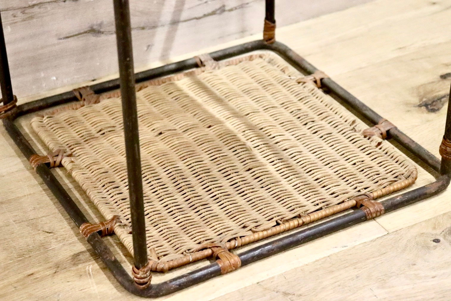 GMHH388B○アジアン サイドテーブル 花台 飾り台 コーヒーテーブル リゾート アイアン ラタン 籐 アンティーク