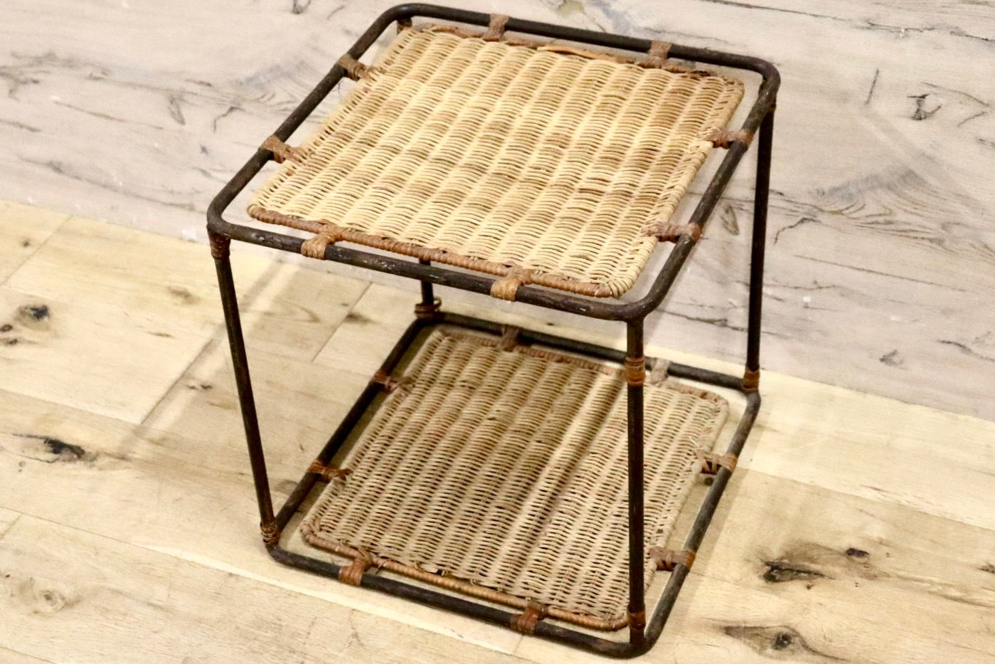 GMHH388B○アジアン サイドテーブル 花台 飾り台 コーヒーテーブル リゾート アイアン ラタン 籐 アンティーク