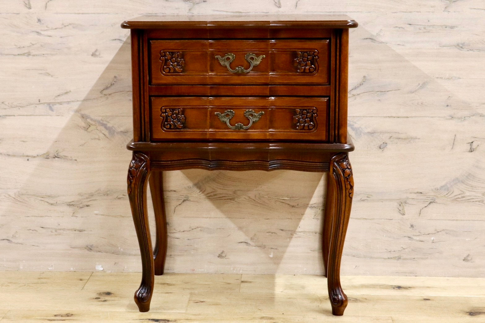 GMHK344○イタリア製 輸入家具 クラウディオ 2段チェスト 電話台 花台 収納家具 クラシック アンティーク 猫脚 ヨーロピアン