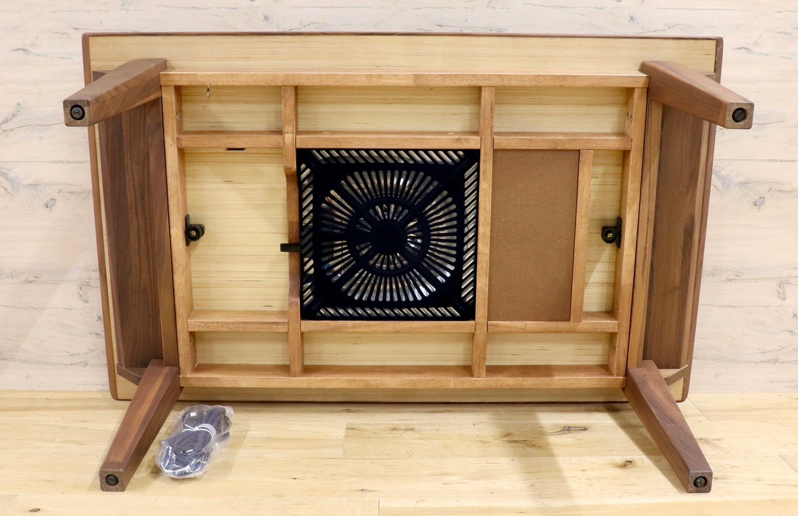 GMHK707○unico / ウニコ METTE メッテ リビングテーブル センターテーブル こたつ ウォールナット 北欧スタイル 定価5.45万 展示品