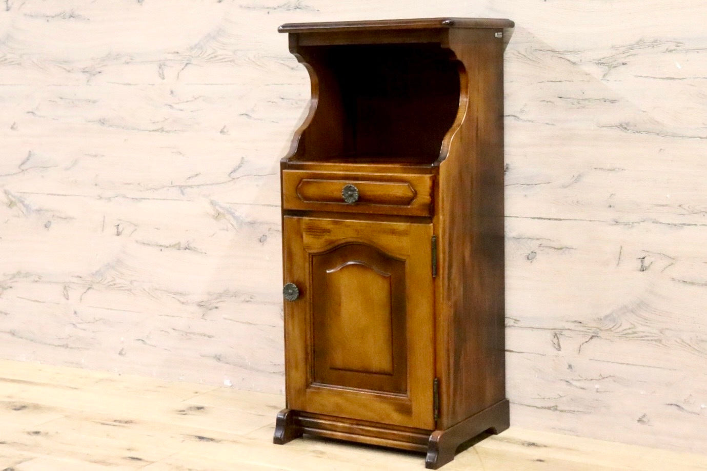 GMHK764○karimoku / カリモク コロニアル 電話台 FAX台 花台 飾り台 収納家具 国産家具