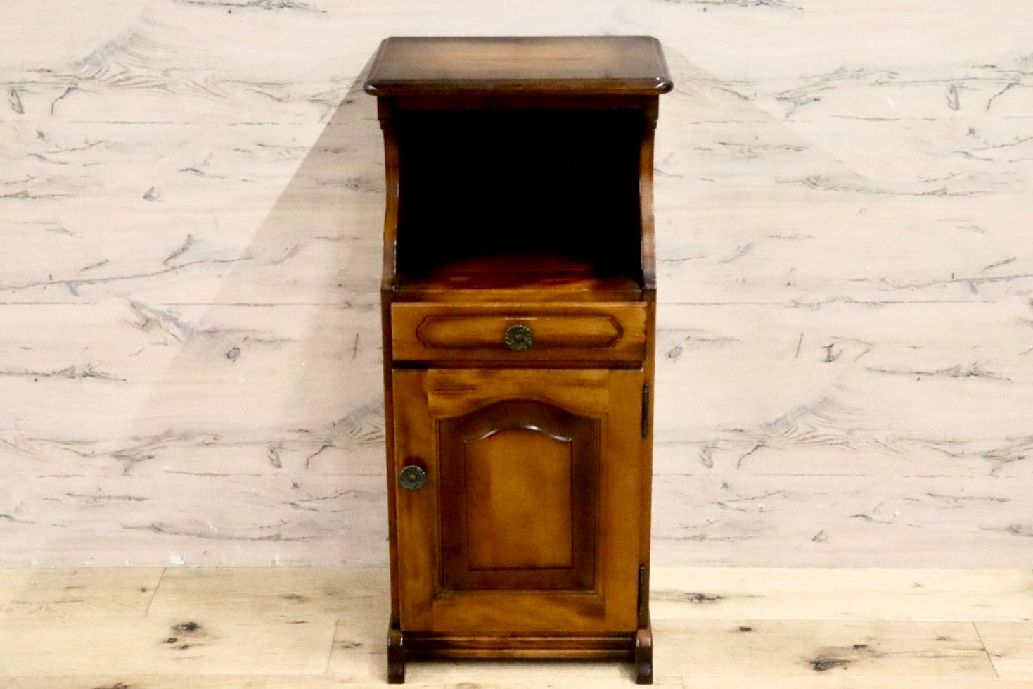 GMHK764○karimoku / カリモク コロニアル 電話台 FAX台 花台 飾り台 収納家具 国産家具