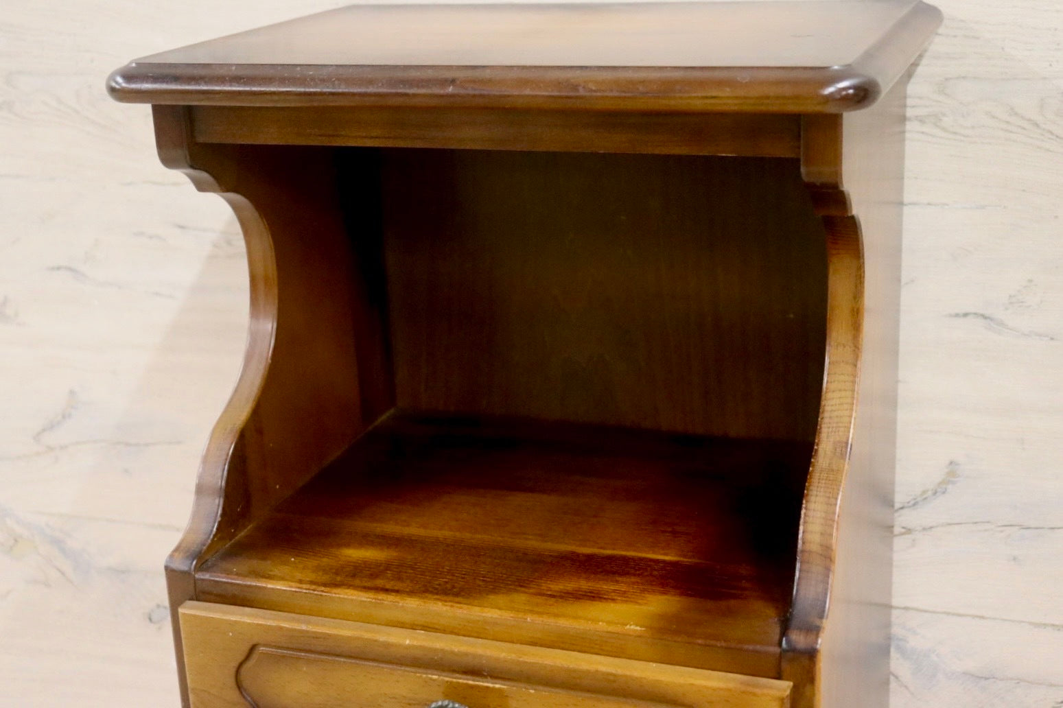 GMHK764○karimoku / カリモク コロニアル 電話台 FAX台 花台 飾り台 収納家具 国産家具