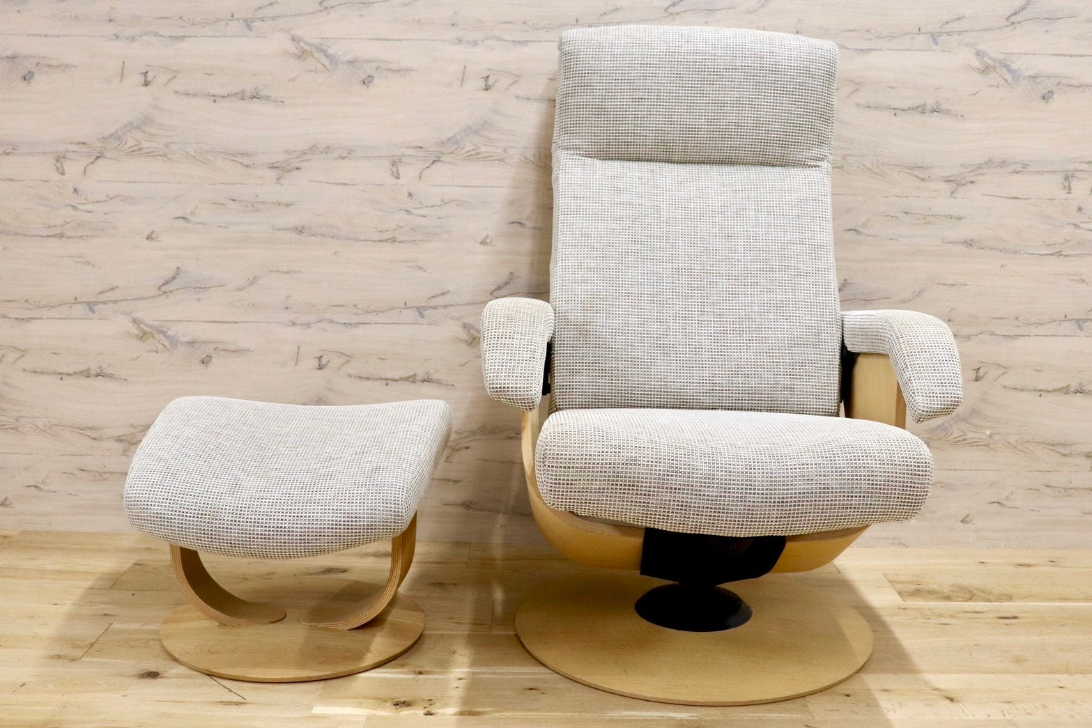 GMHH498○karimoku / カリモク THE FIRST ザファースト RUシリーズ リクライニングチェア パーソナルチェア オットマン ファブリック