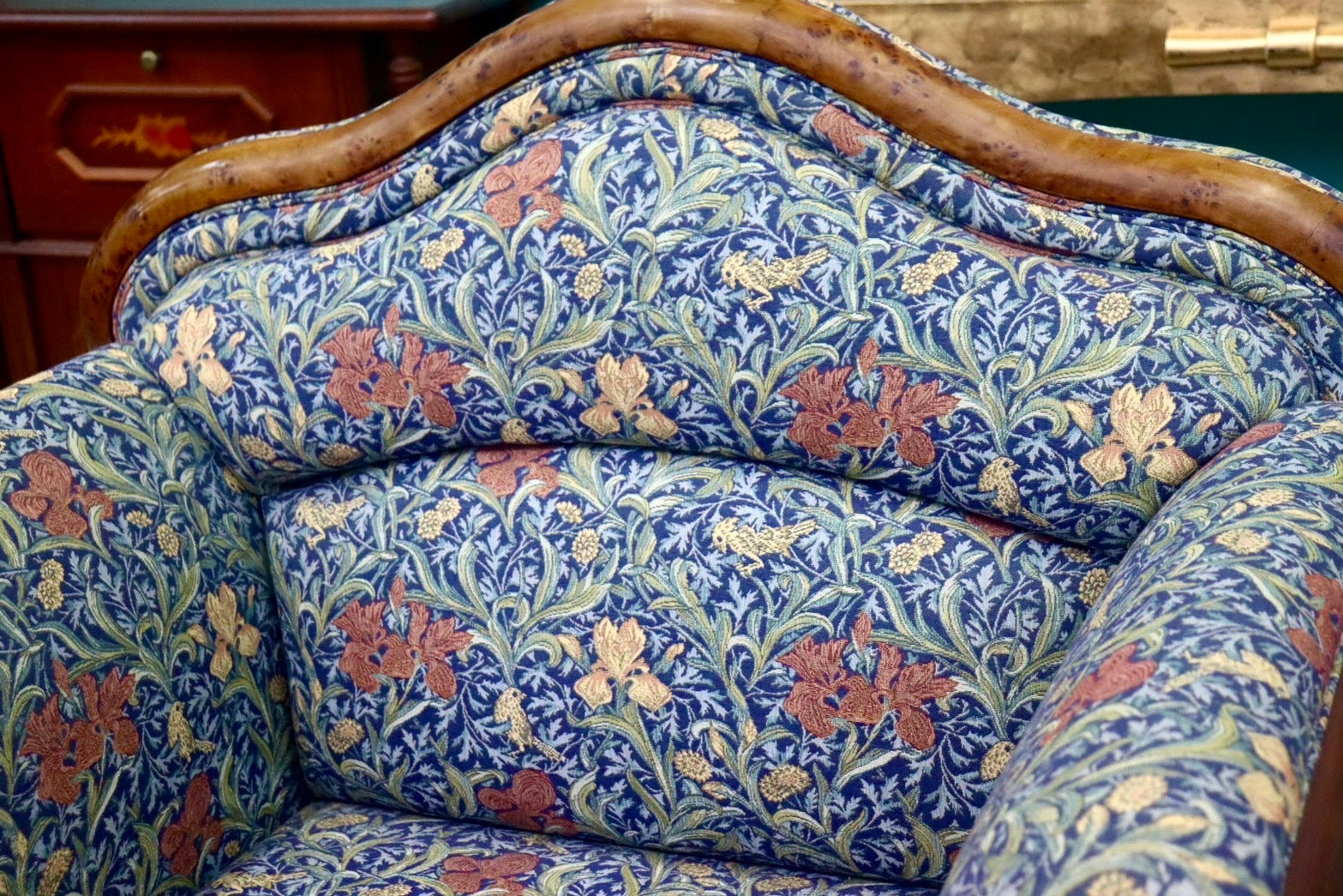 GMHS477B○TECHNA / テクナ 1人掛けソファ シングルソファ ファブリック 店舗 オフィス 什器 クラシック モダン VICTORIA&ALBERT MUSEUM