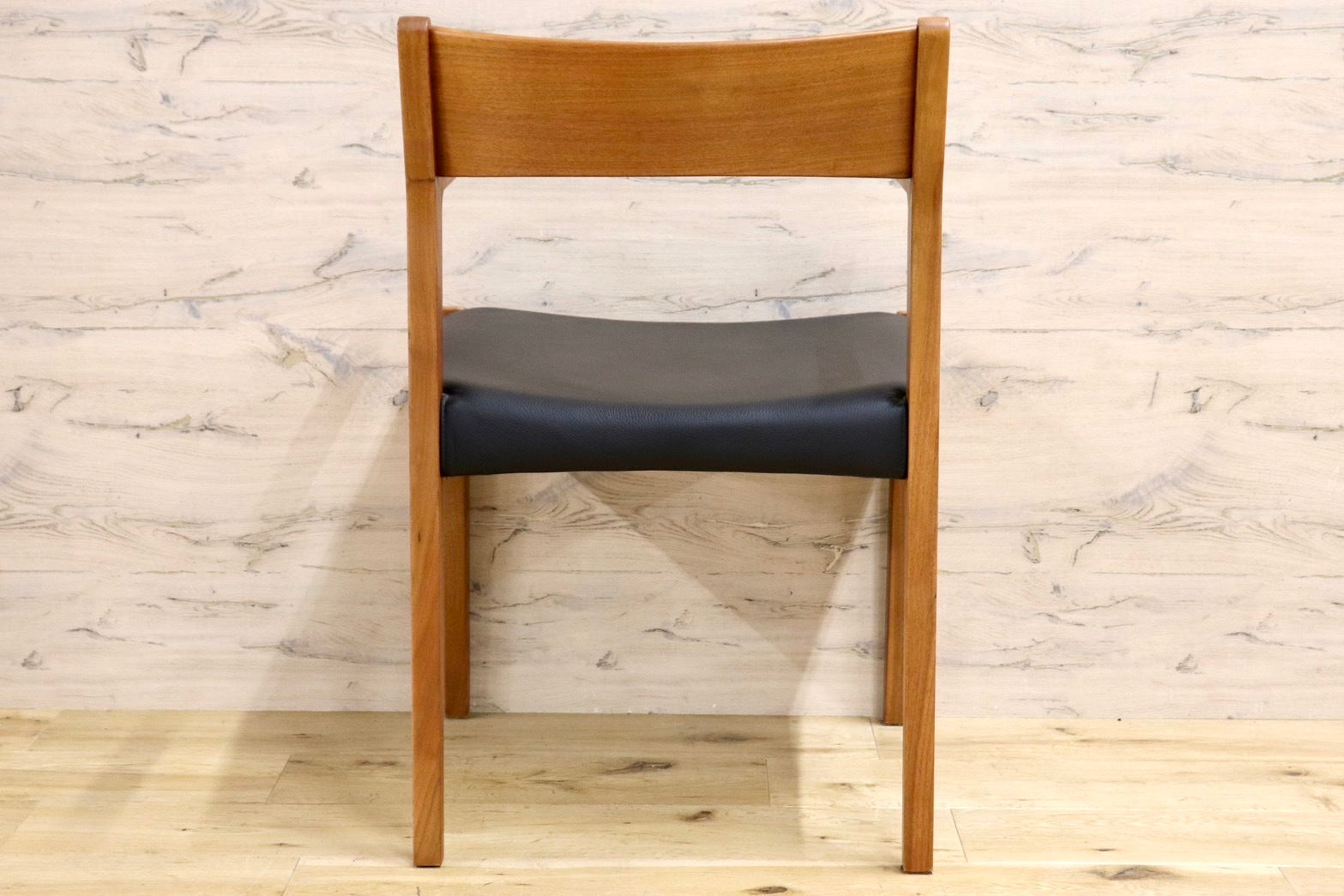 GMHS565C○NAGANO INTERIOR / ナガノインテリア アームチェア 食卓椅子 ダイニングチェア 本革 チェリー材 北欧スタイル モダン