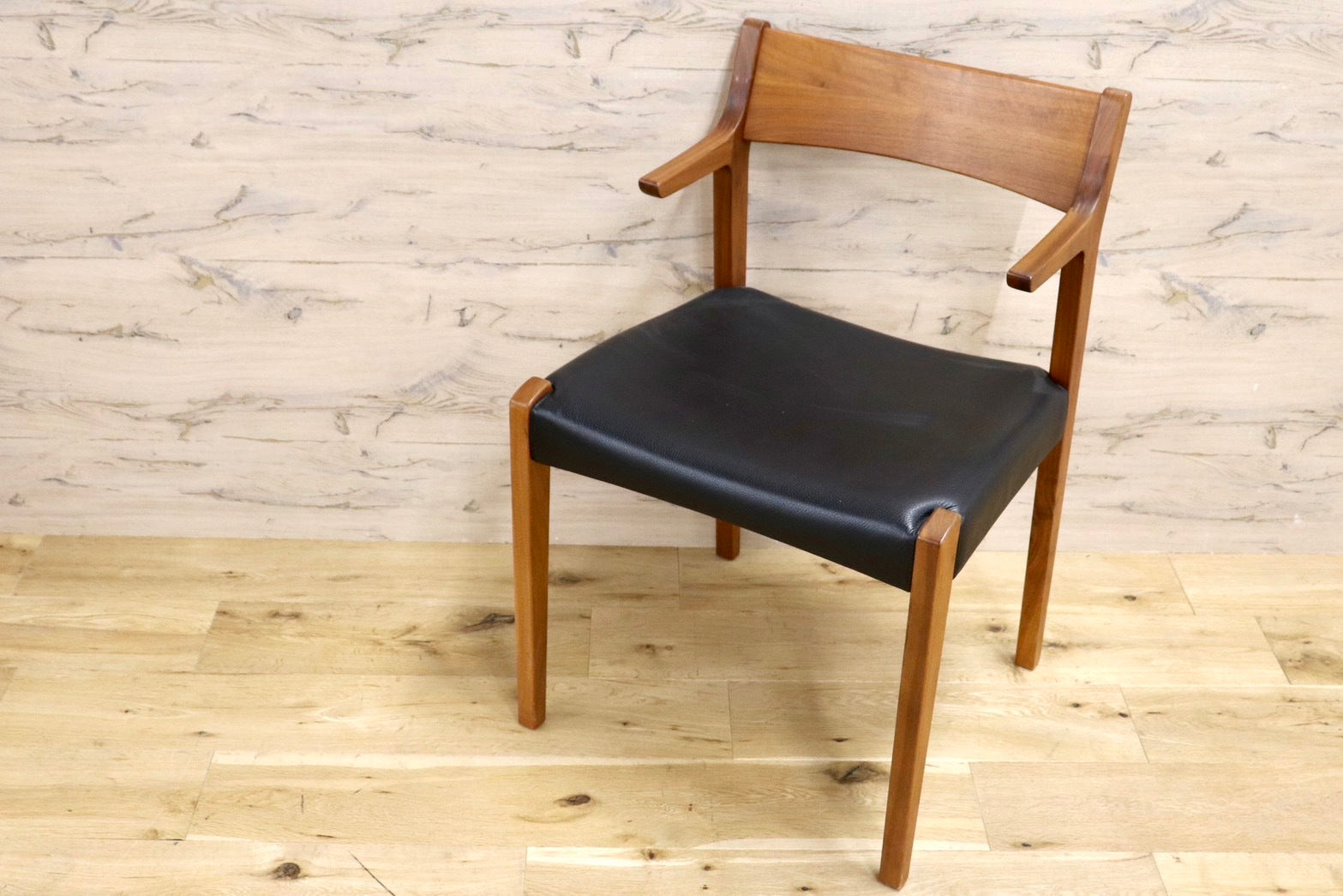 GMHS565D○NAGANO INTERIOR / ナガノインテリア セミアームチェア 食卓椅子 ダイニングチェア 本革 チェリー材 北欧スタイル モダン