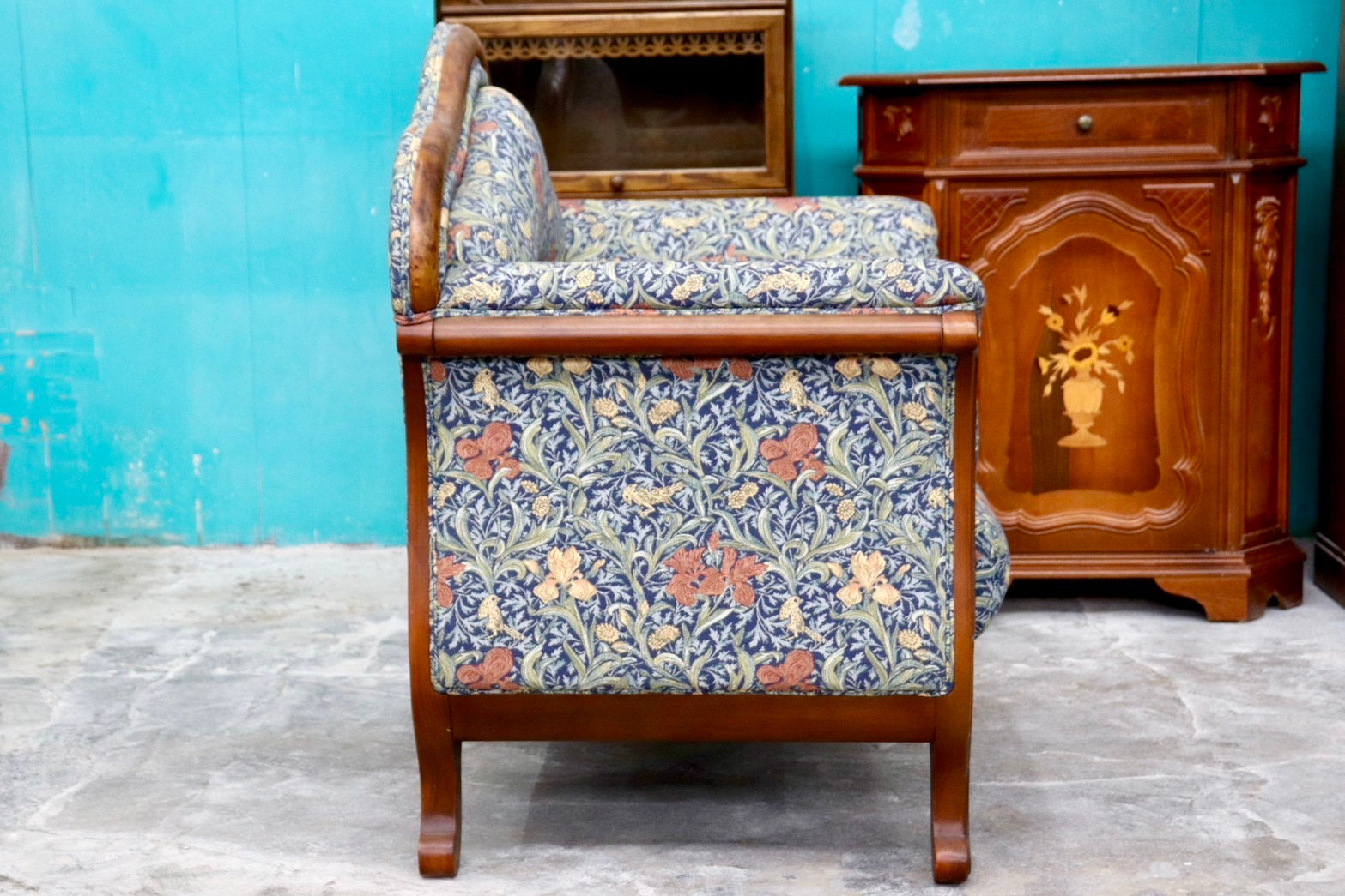 GMHS477D○TECHNA / テクナ 1人掛けソファ シングルソファ ファブリック 店舗 オフィス 什器 クラシック モダン VICTORIA&ALBERT MUSEUM