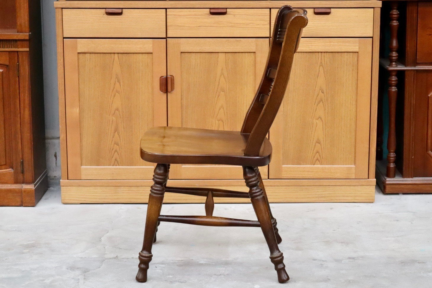 GMHS595B○飛騨産業 / HIDA ダイニングチェア 椅子 アームレスチェア キツツキ 飛騨家具 レトロ カントリー